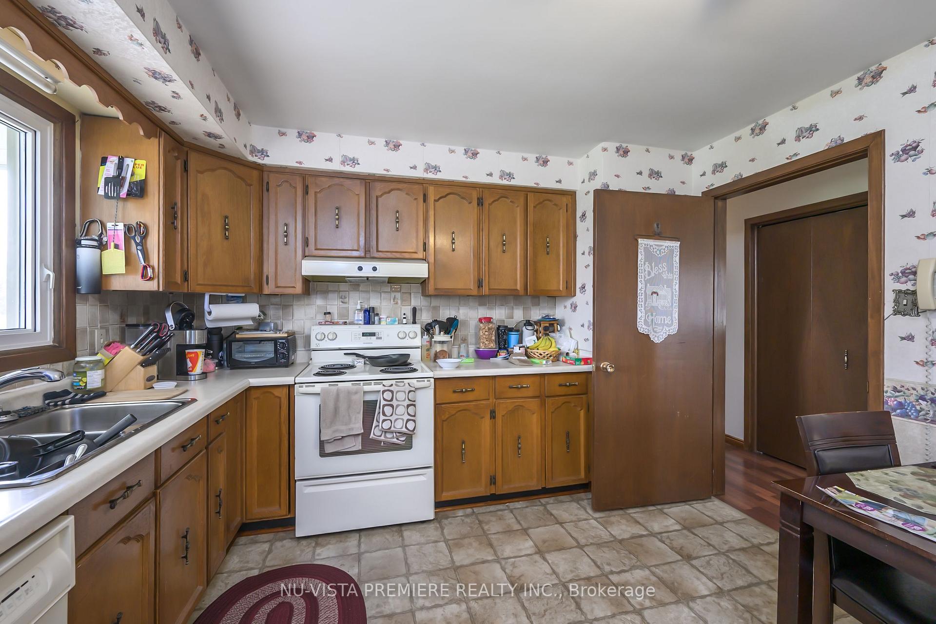 Photo 13 of 15298 Medway Road, Middlesex Centre, Ballymote — HOMEH