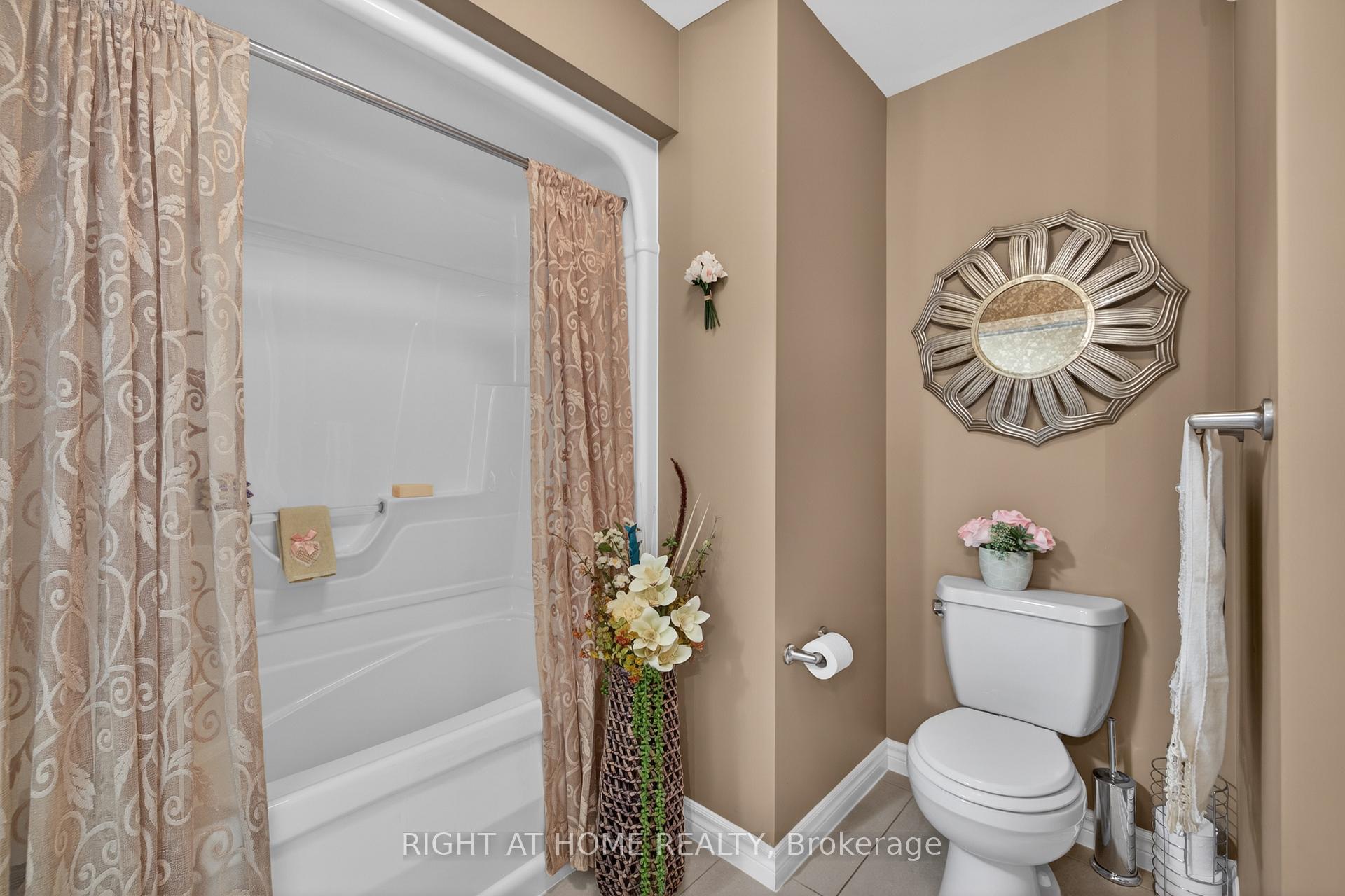 Photo 10 of Unit 21, 2100 Denview Avenue, London, North S — HOMEH
