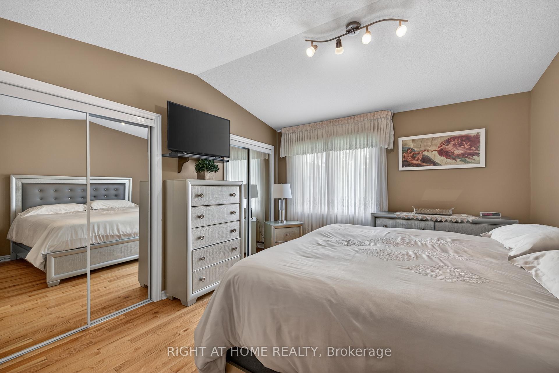 Photo 14 of Unit 21, 2100 Denview Avenue, London, North S — HOMEH
