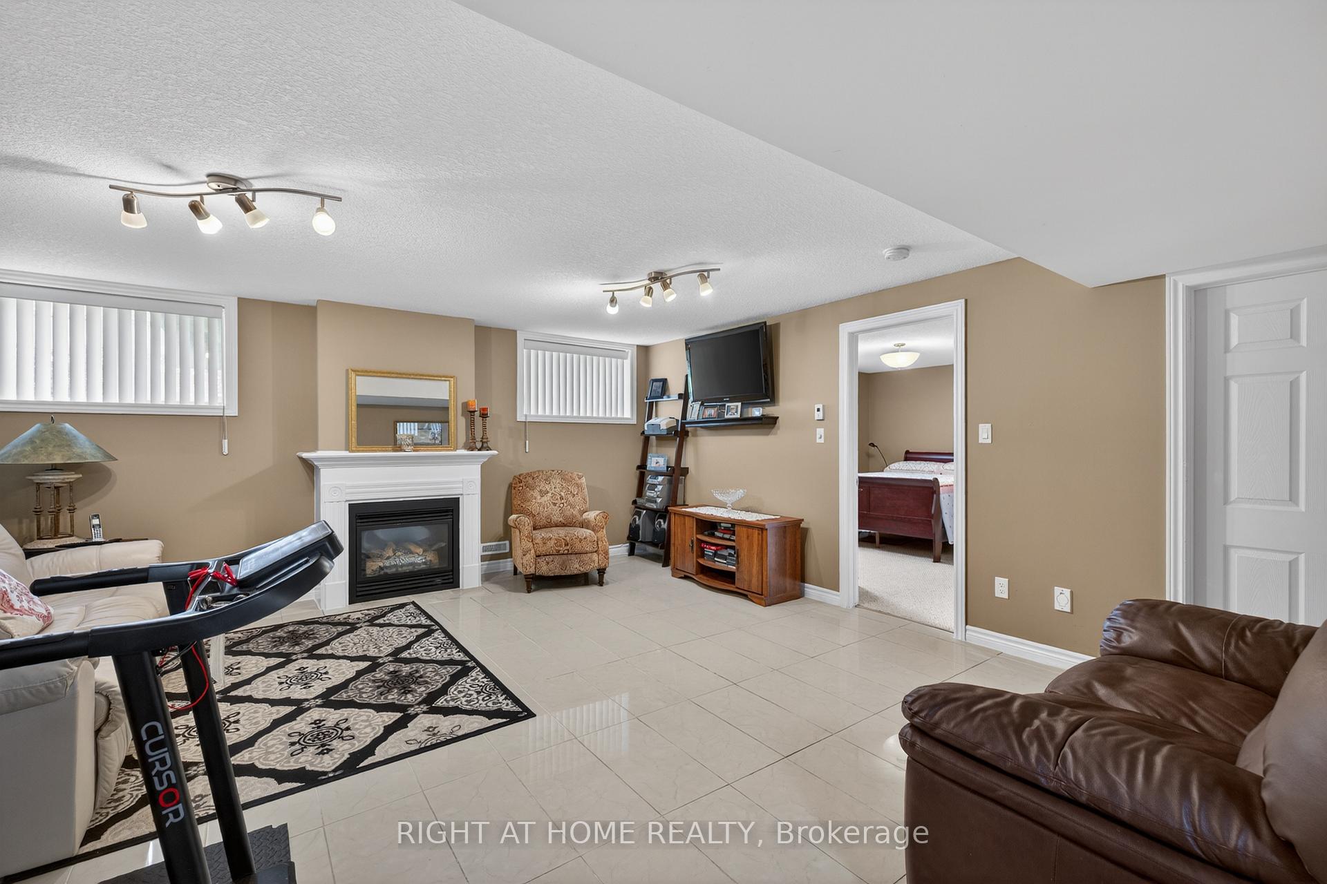 Photo 31 of Unit 21, 2100 Denview Avenue, London, North S — HOMEH