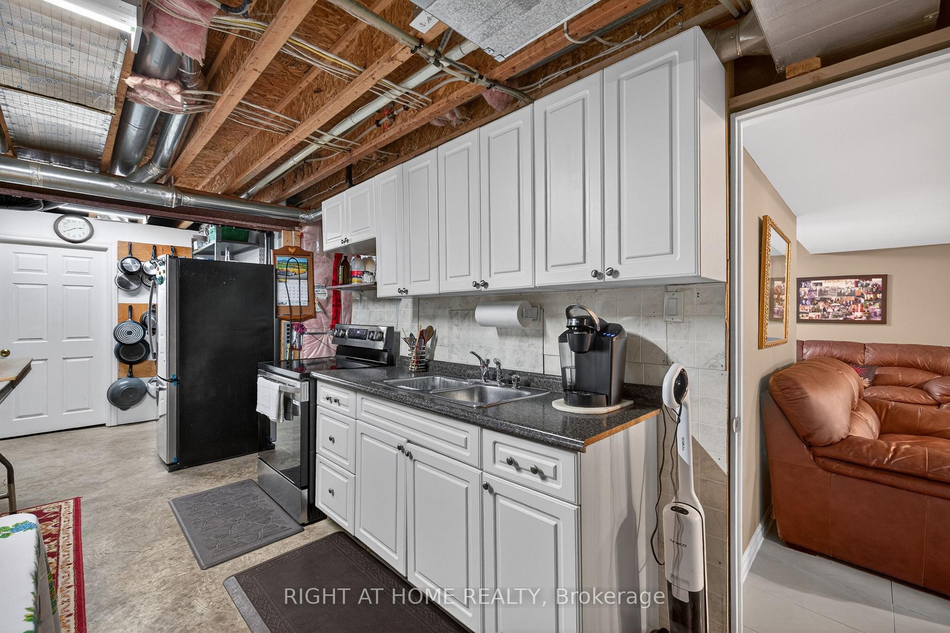 Photo 33 of Unit 21, 2100 Denview Avenue, London, North S — HOMEH