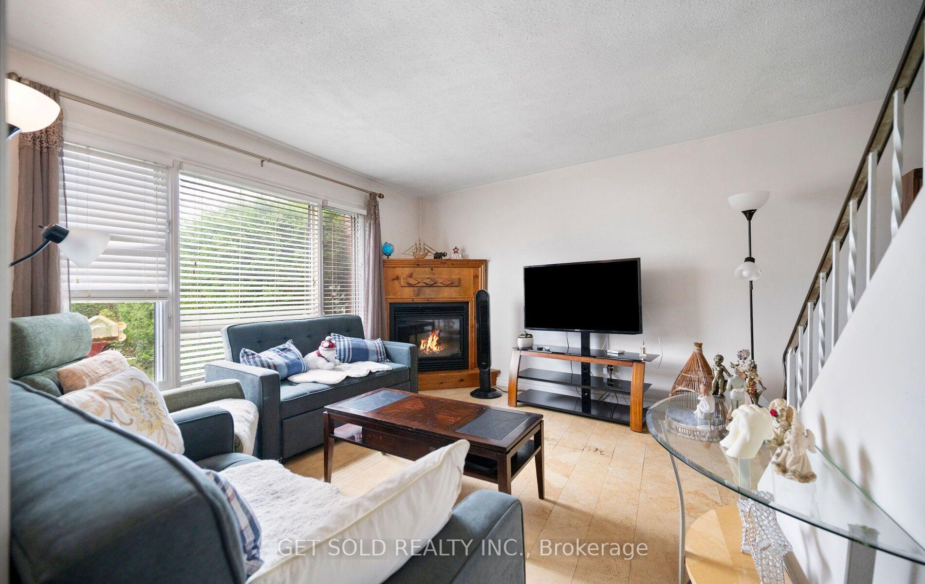 Photo 6 of Unit 5, 5 Kingham Road, Halton Hills, Acton — HOMEH