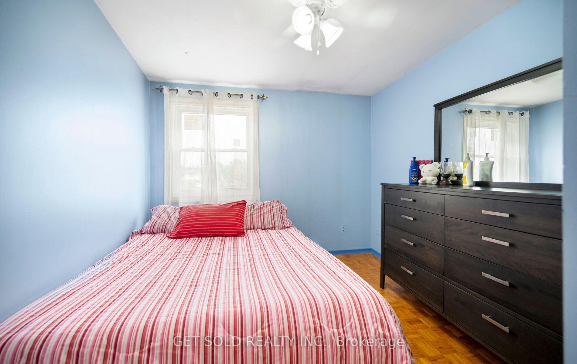Photo 23 of Unit 5, 5 Kingham Road, Halton Hills, Acton — HOMEH