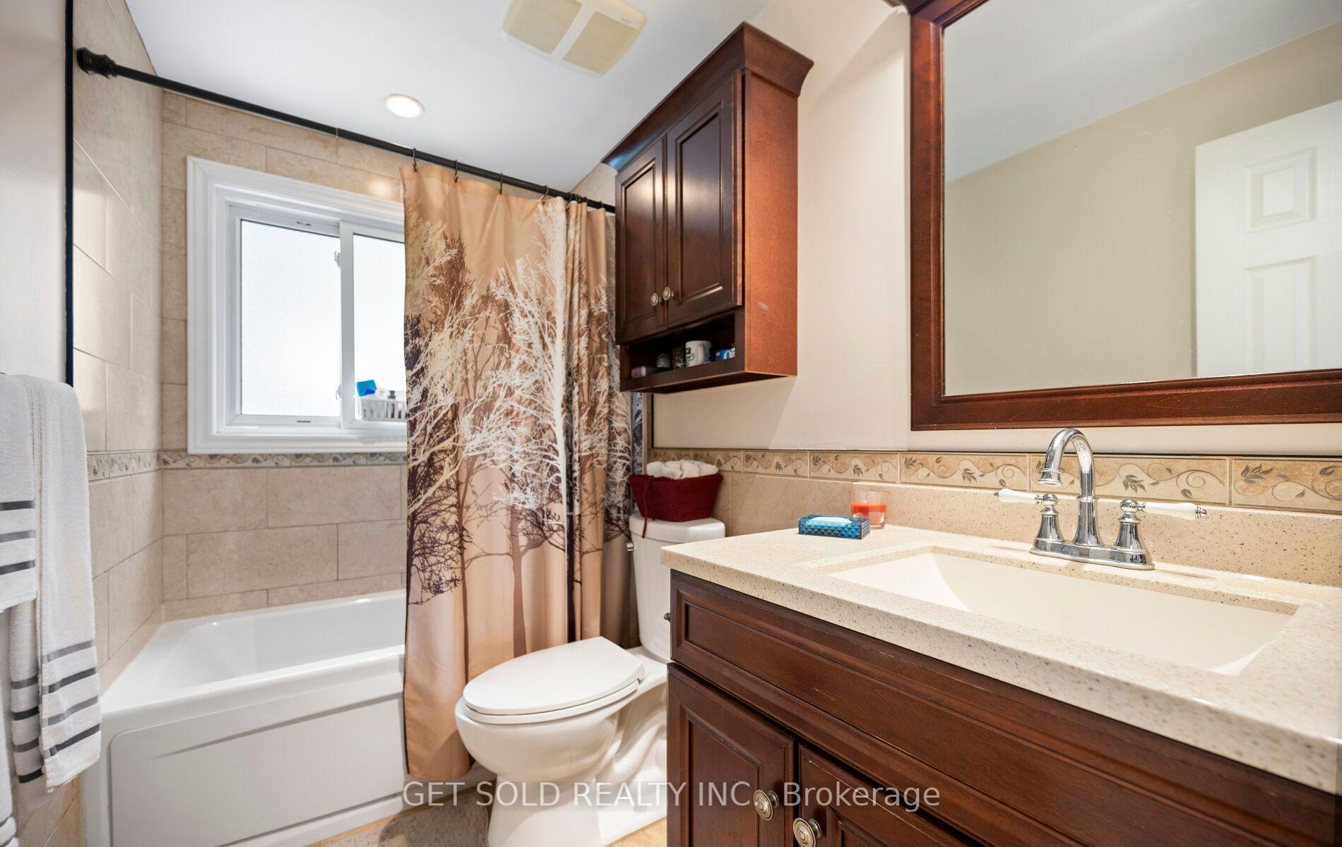 Photo 28 of Unit 5, 5 Kingham Road, Halton Hills, Acton — HOMEH