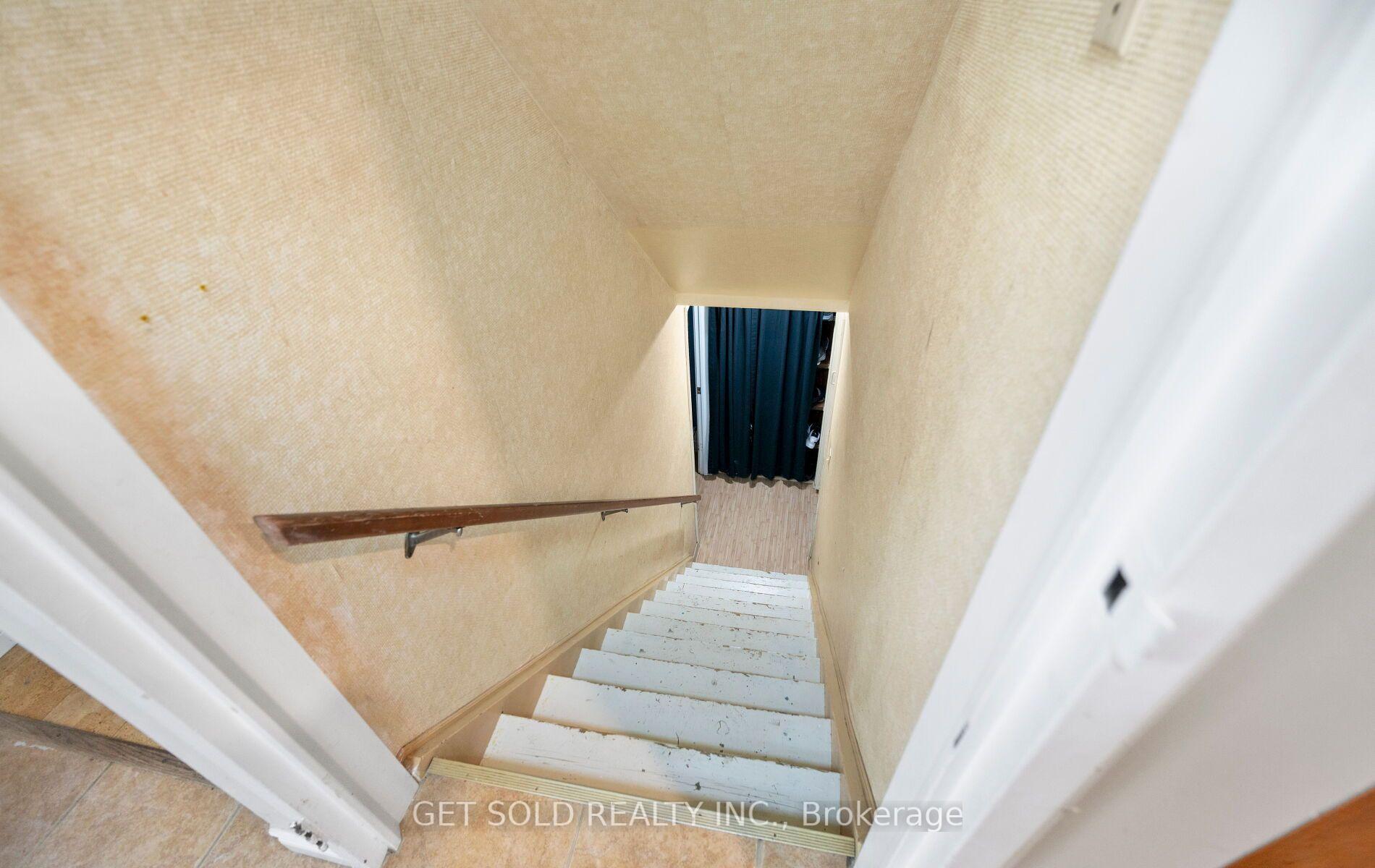 Photo 30 of Unit 5, 5 Kingham Road, Halton Hills, Acton — HOMEH