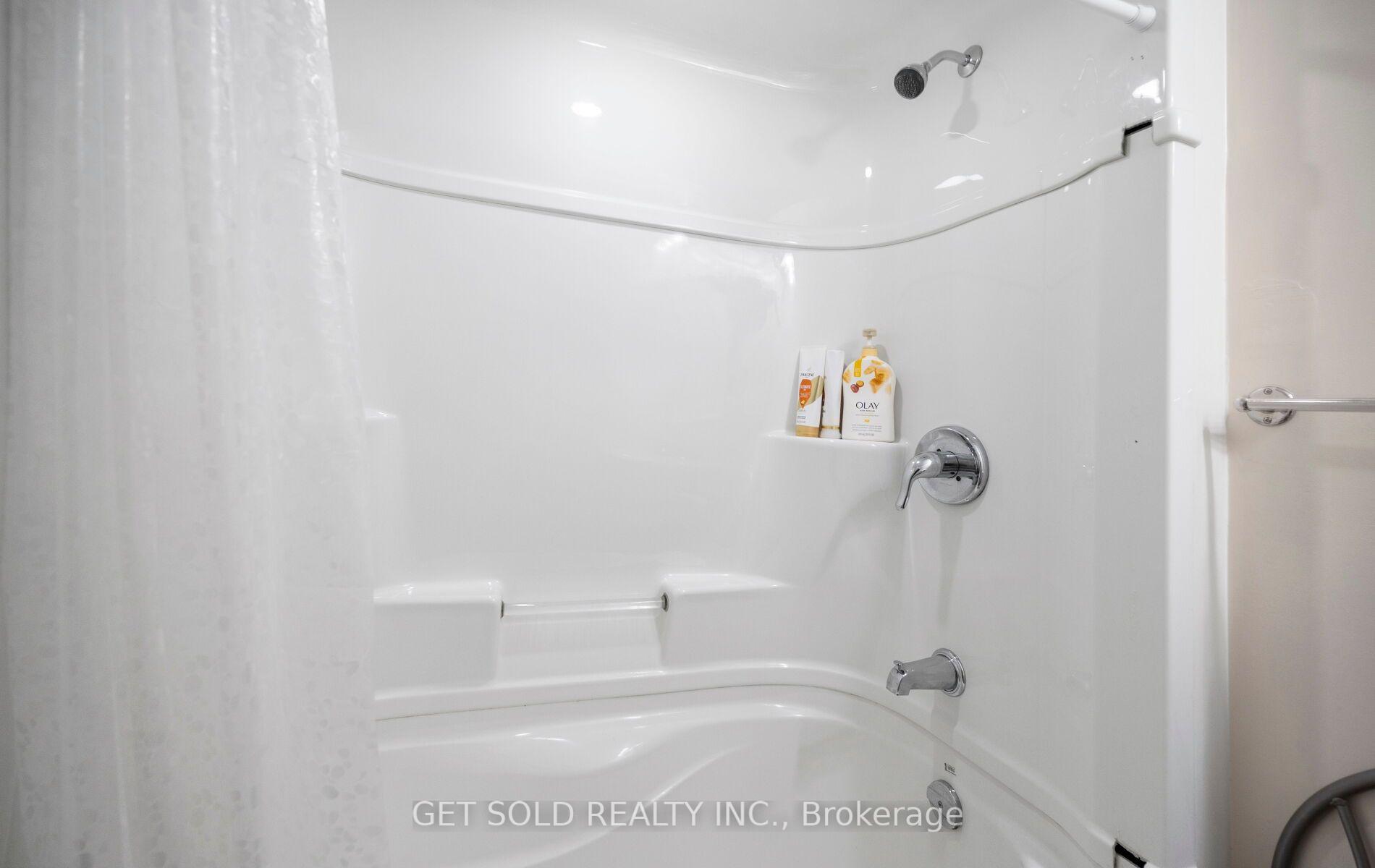 Photo 37 of Unit 5, 5 Kingham Road, Halton Hills, Acton — HOMEH