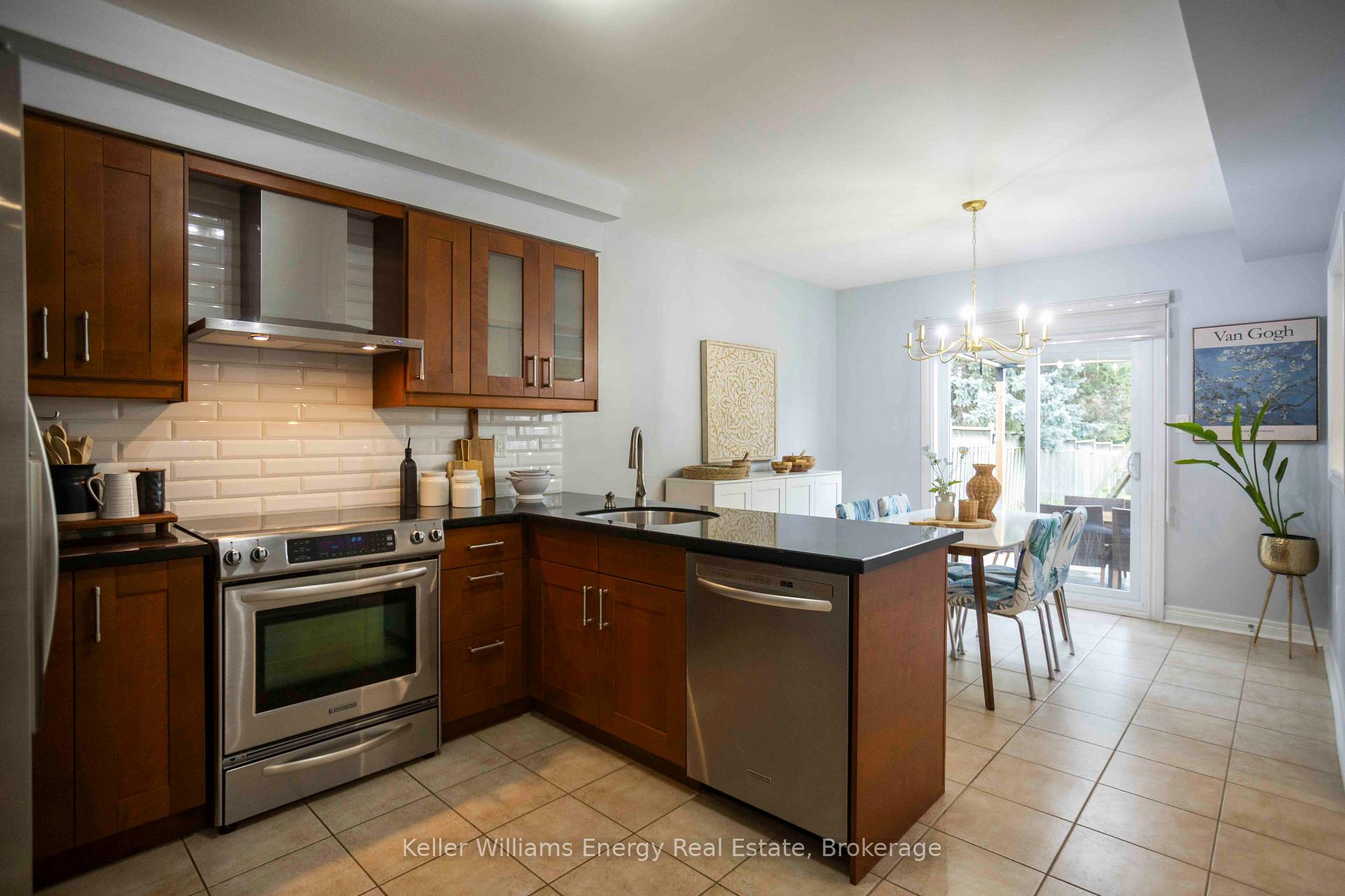 Photo 16 of 113 Isaac Murray Avenue, Vaughan, Maple — HOMEH