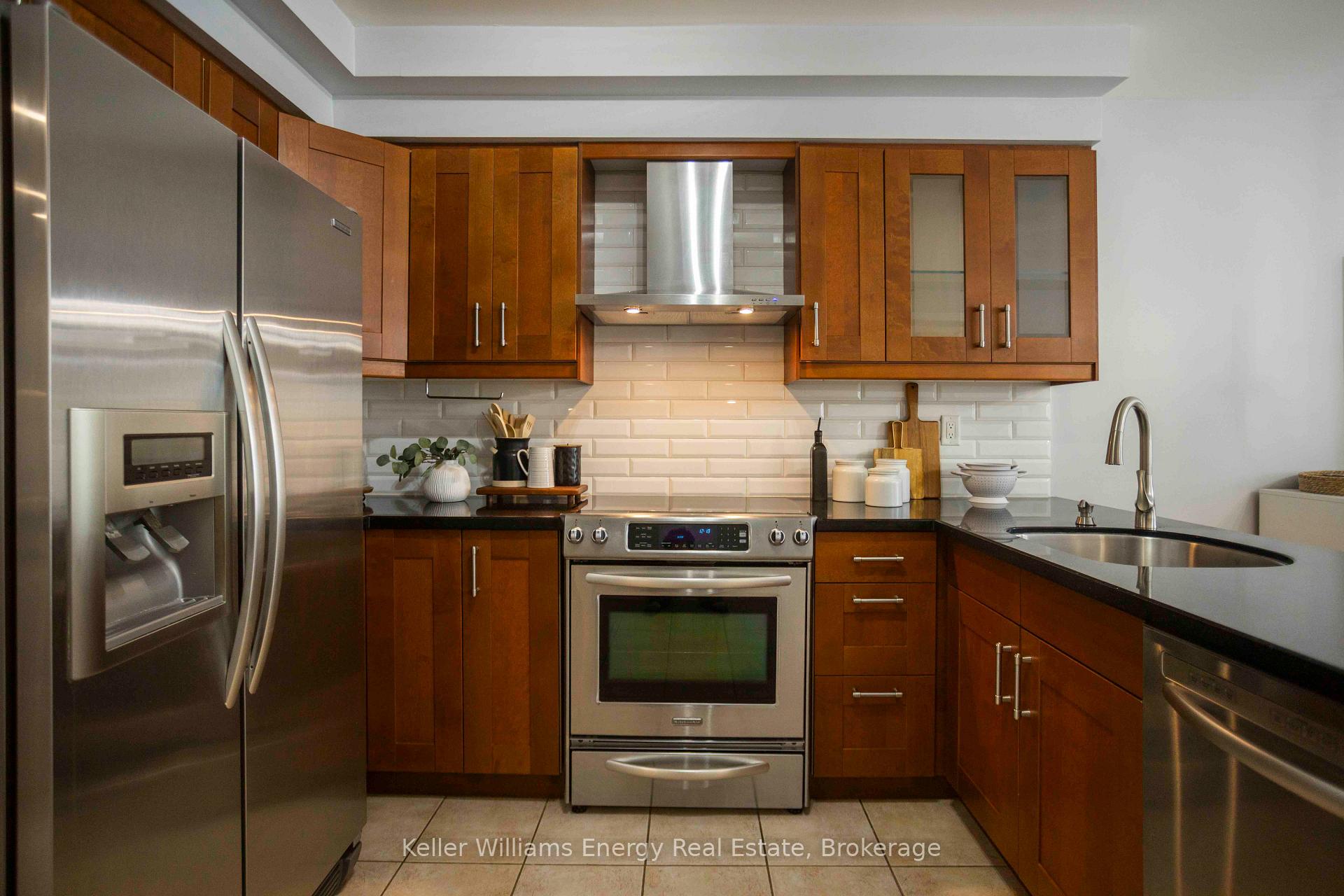 Photo 17 of 113 Isaac Murray Avenue, Vaughan, Maple — HOMEH