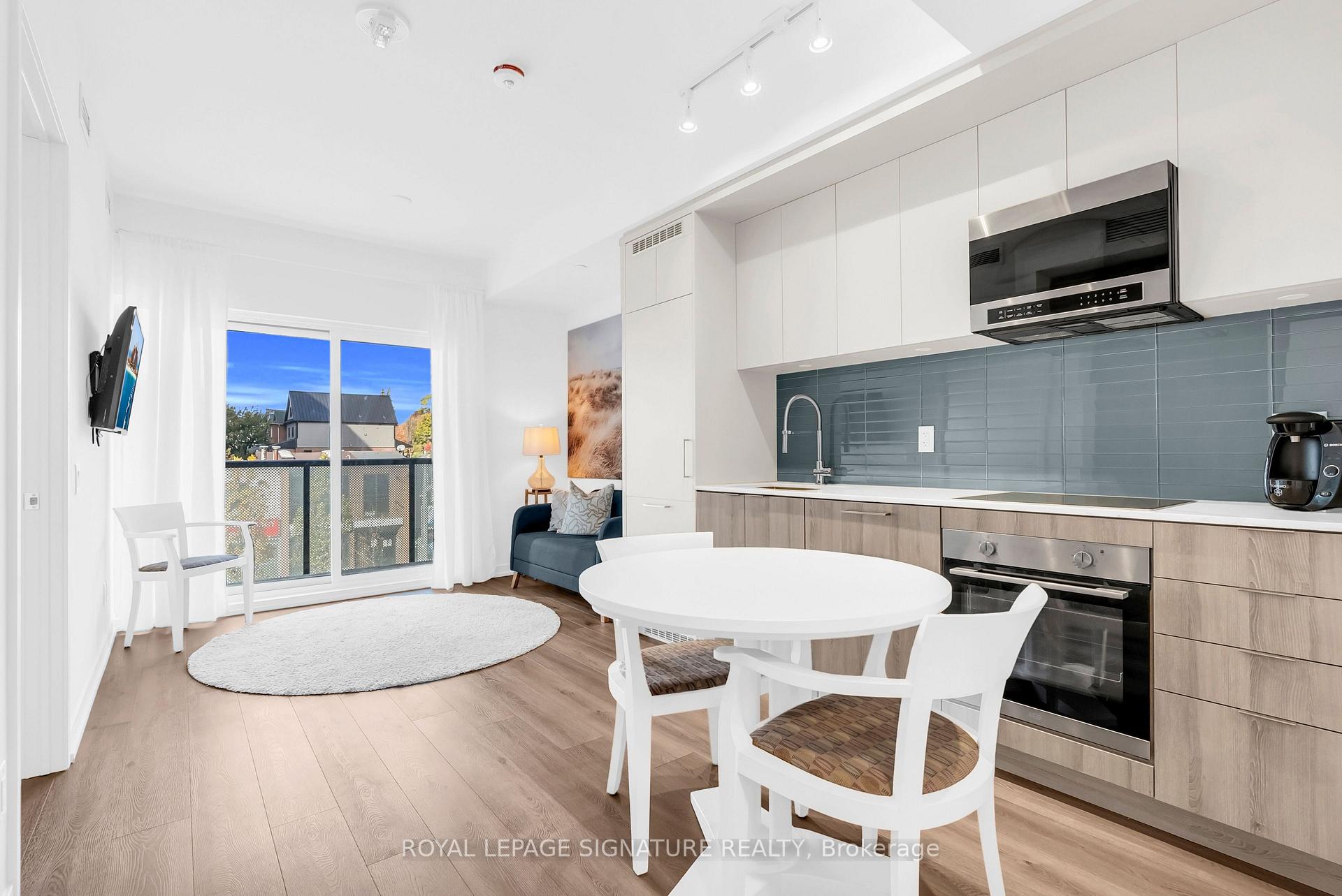 Photo of Unit 212, 863 St.Clair Avenue W