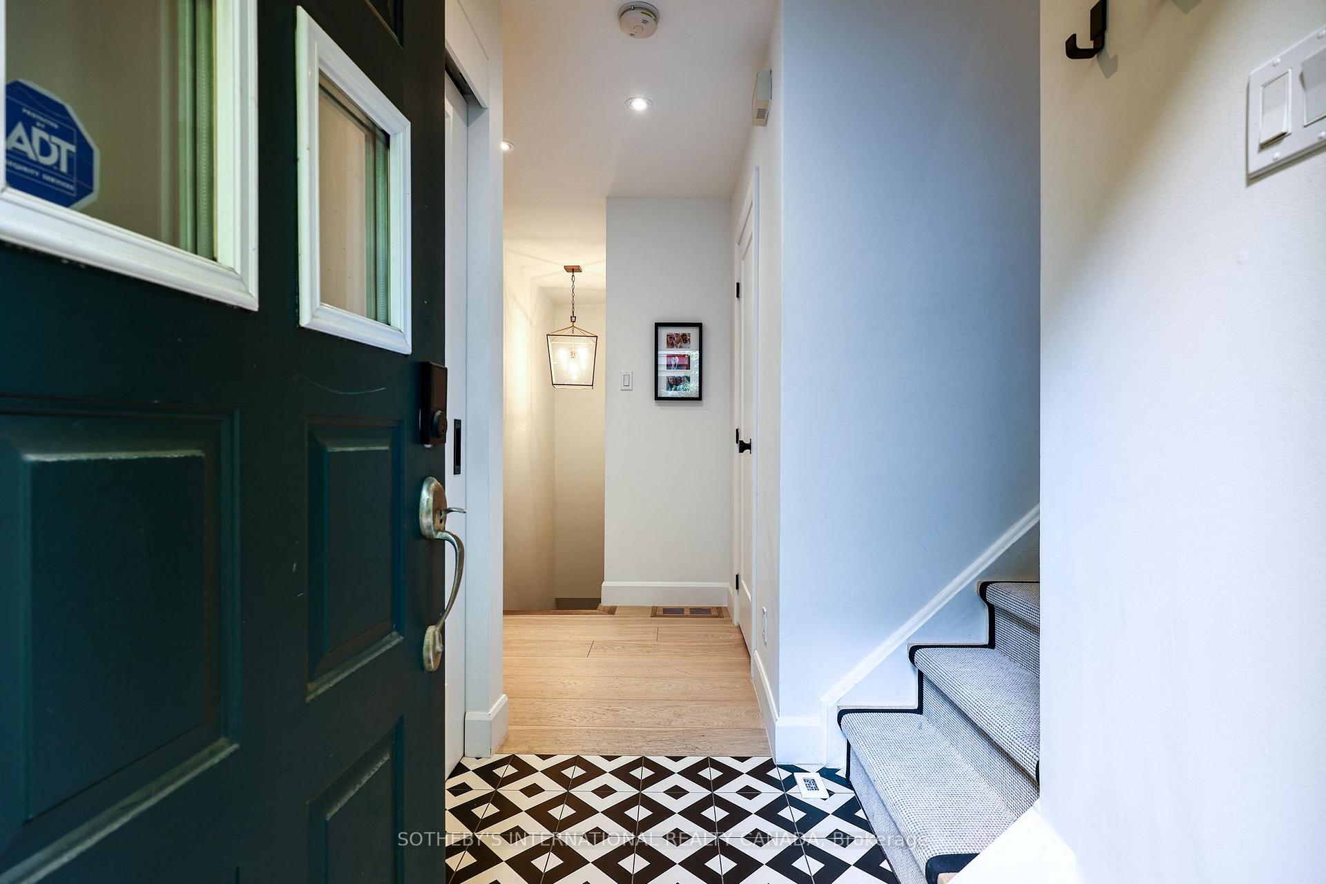 Photo 2 of Unit 21, 1 Baxter Street, Toronto, Rosedale-Moore Park — HOMEH