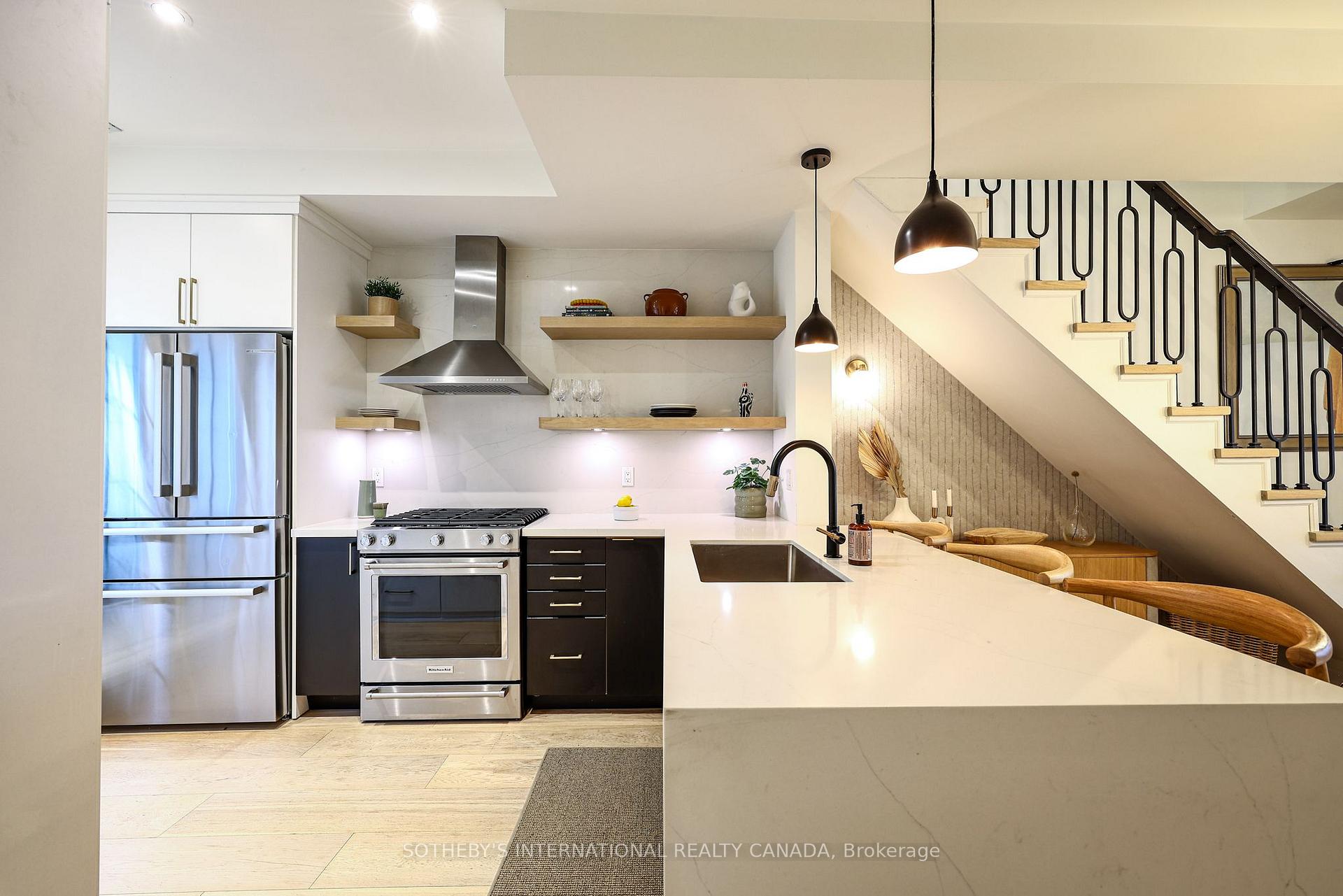 Photo 3 of Unit 21, 1 Baxter Street, Toronto, Rosedale-Moore Park — HOMEH