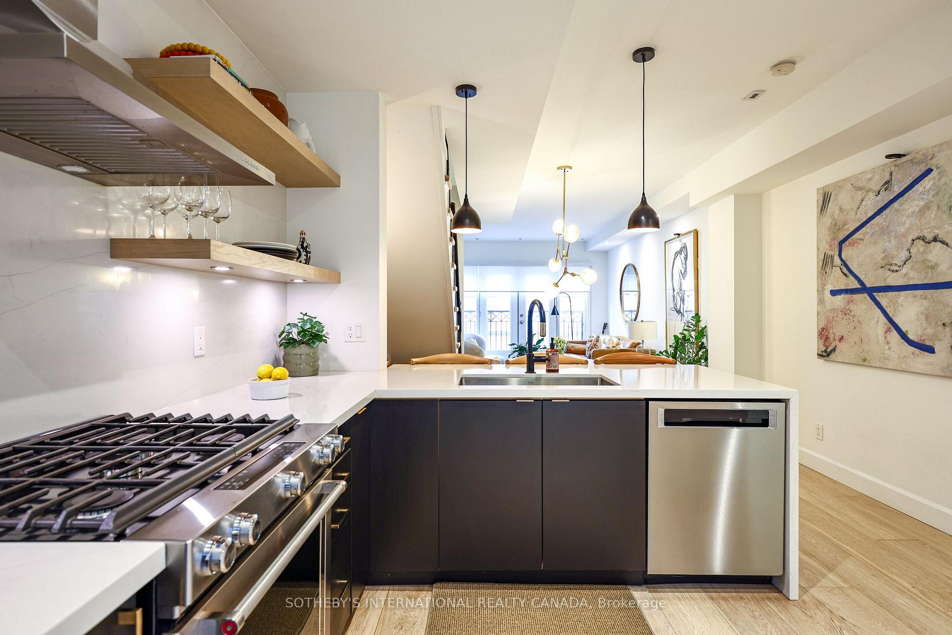 Photo 4 of Unit 21, 1 Baxter Street, Toronto, Rosedale-Moore Park — HOMEH