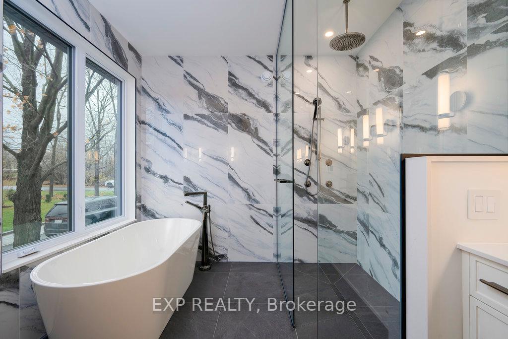 Photo 13 of 26 Clovelly Road W, Ottawa, Rothwell Heights — HOMEH