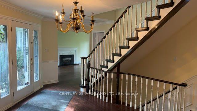 Photo 5 of 28 Pinnacle Road, North York, St. Andrew-Windfields — HOMEH