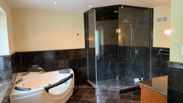 Photo 23 of 28 Pinnacle Road, North York, St. Andrew-Windfields — HOMEH