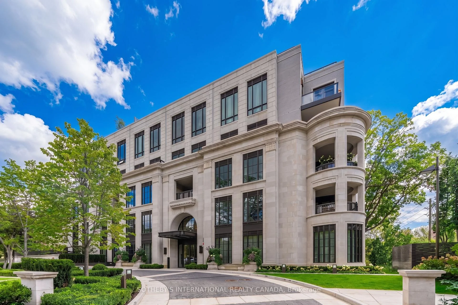 Photo 4 of Unit 202, 77 Clarendon Avenue, Toronto, Casa Loma — HOMEH