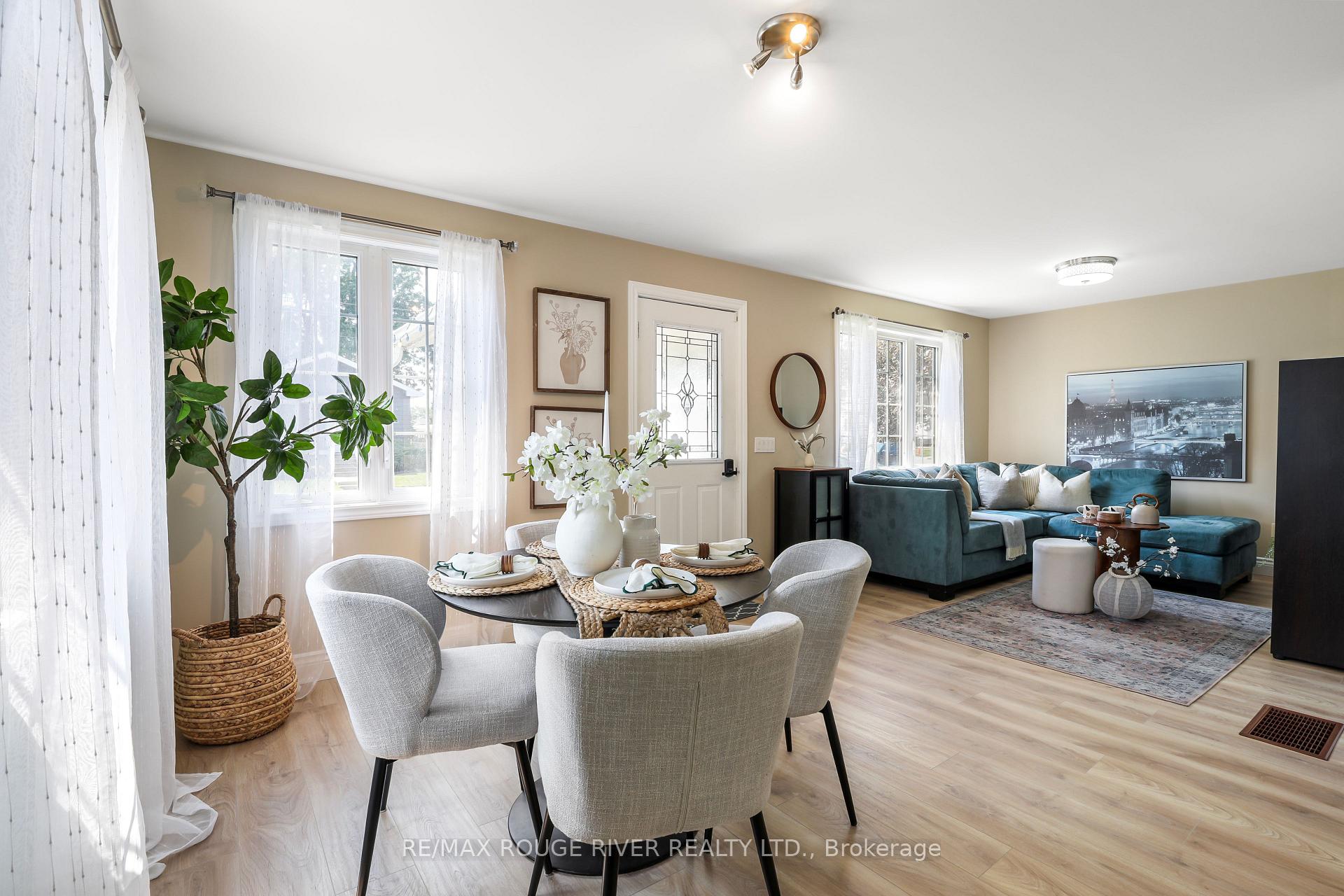 Photo 8 of 109 Elgin Street, Clarington, Bowmanville — HOMEH