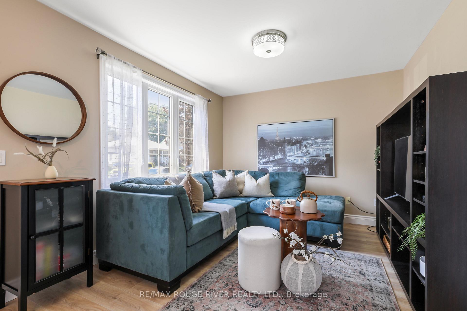 Photo 12 of 109 Elgin Street, Clarington, Bowmanville — HOMEH