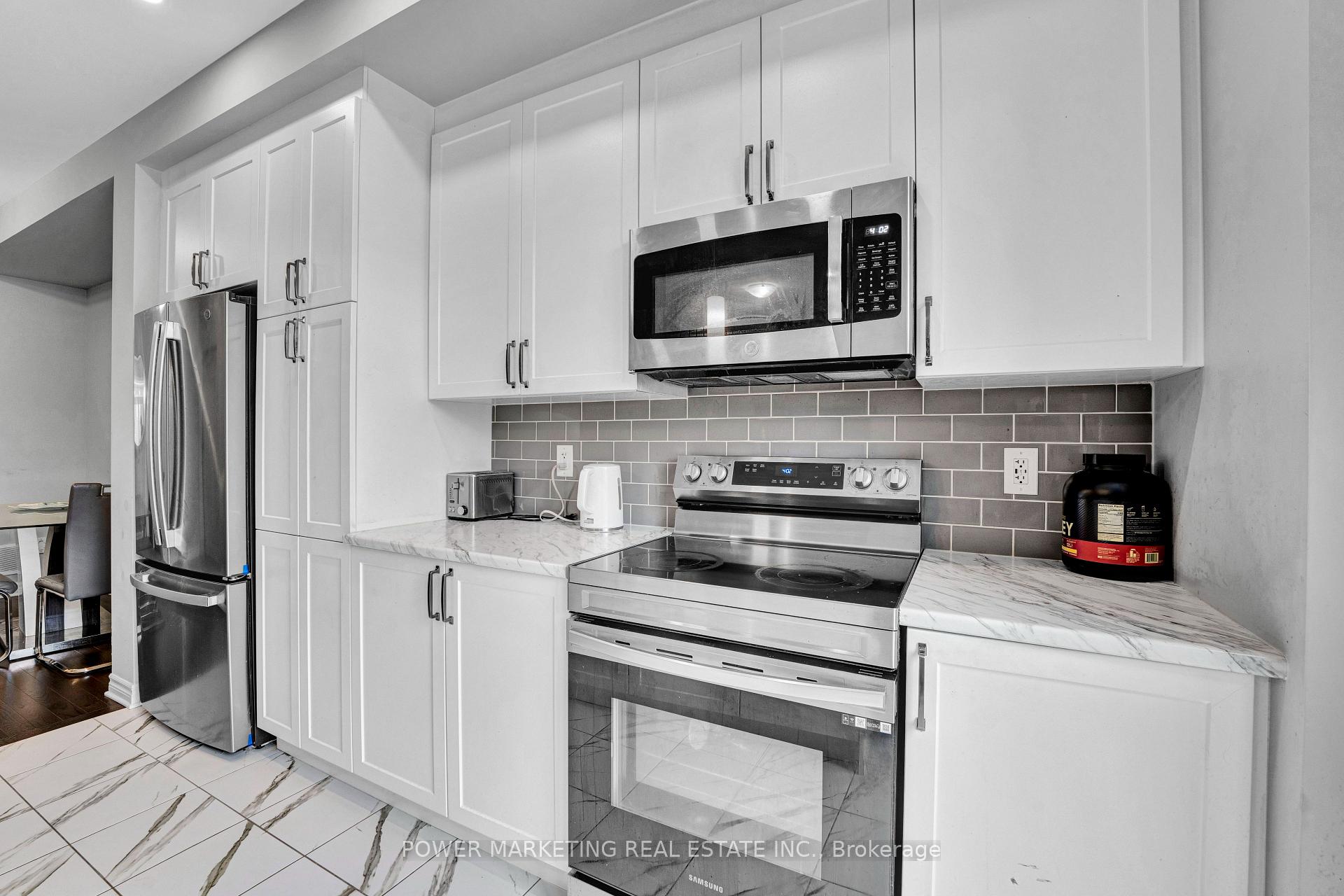 Photo 12 of 20 Atop Lane, Ottawa, Riverside South/Gloucester Glen — HOMEH