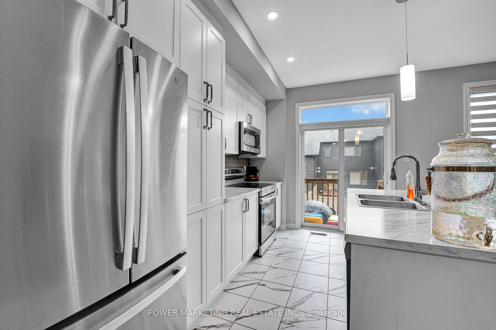 Photo 13 of 20 Atop Lane, Ottawa, Riverside South/Gloucester Glen — HOMEH