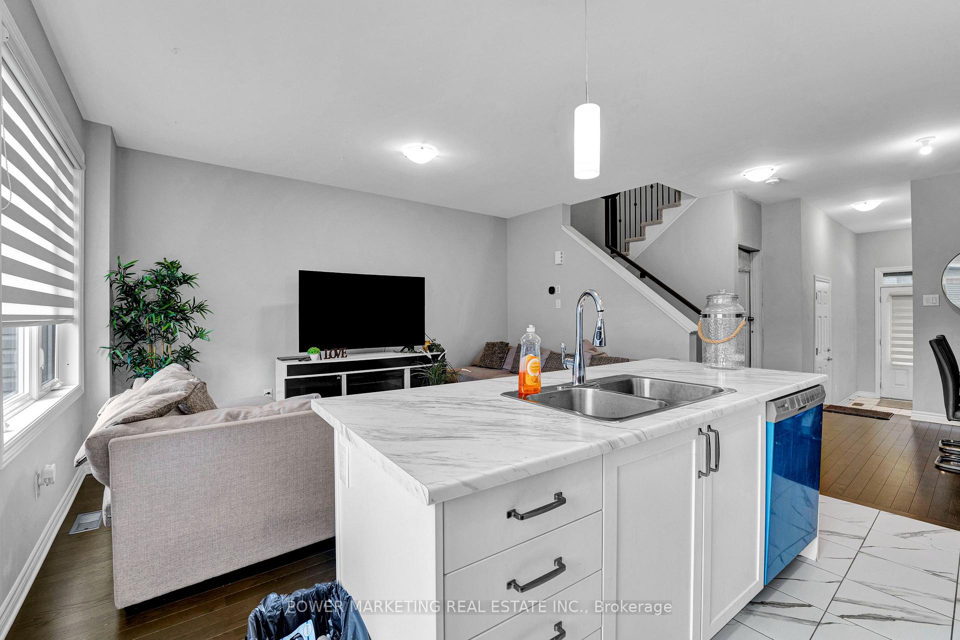 Photo 15 of 20 Atop Lane, Ottawa, Riverside South/Gloucester Glen — HOMEH