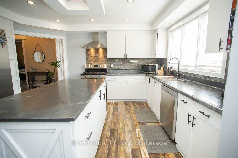 Photo 9 of 7 Cooper Court, Brantford, Empire South — HOMEH