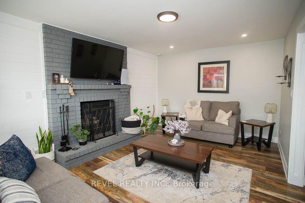 Photo 12 of 7 Cooper Court, Brantford, Empire South — HOMEH
