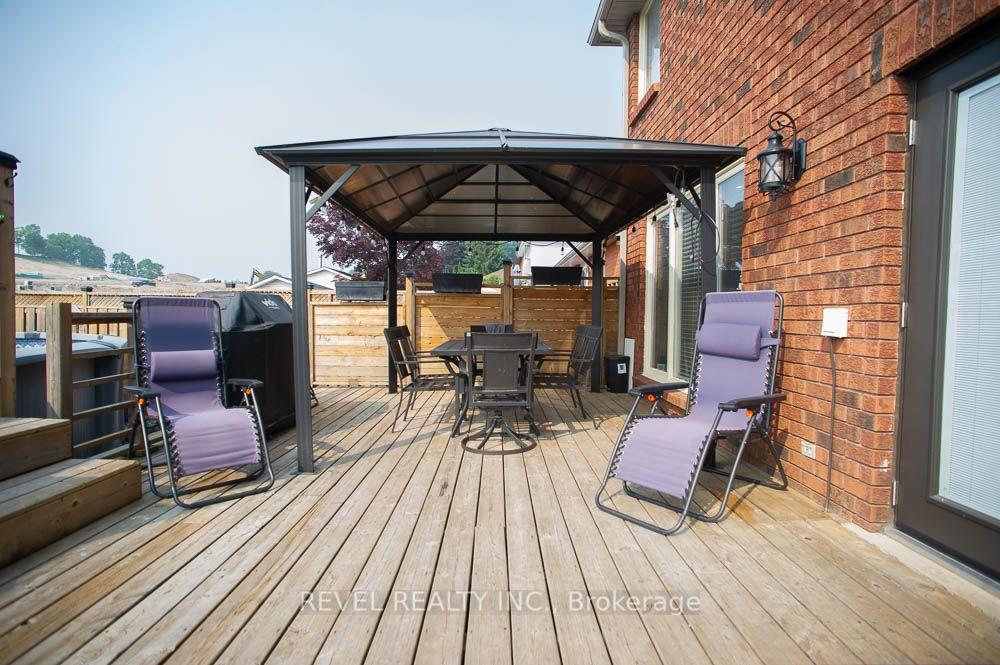 Photo 36 of 7 Cooper Court, Brantford, Empire South — HOMEH