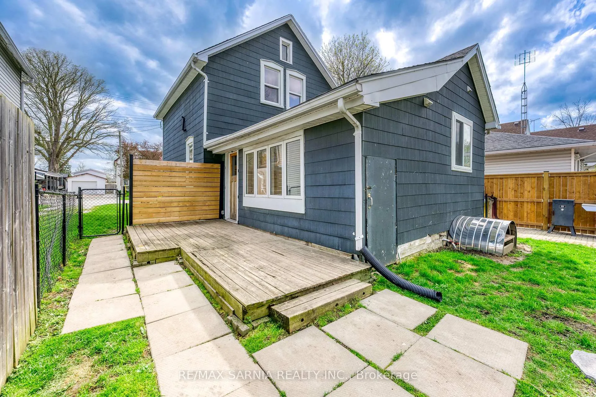 Photo 5 of 56 Main Street, St. Clair — HOMEH