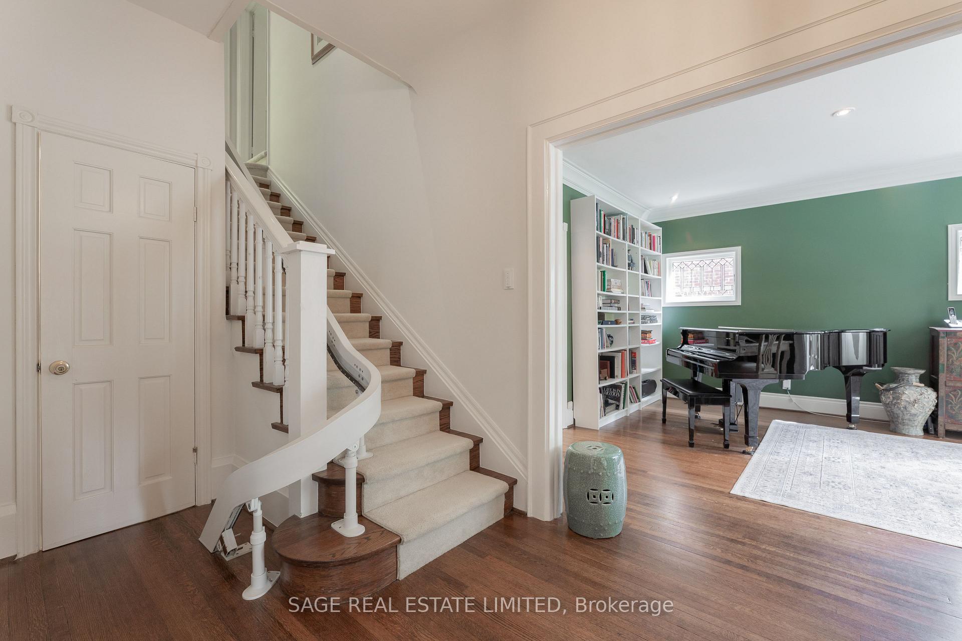 Photo 4 of 43 Oriole Road, Toronto, Yonge-St. Clair — HOMEH