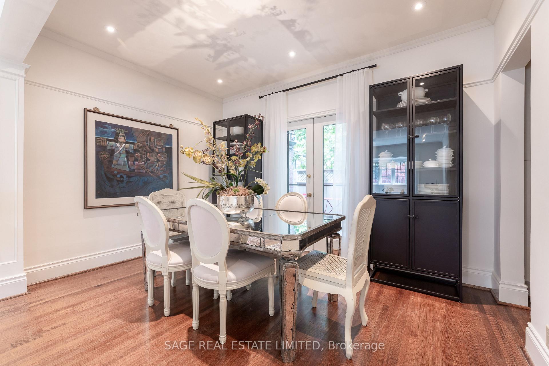 Photo 11 of 43 Oriole Road, Toronto, Yonge-St. Clair — HOMEH