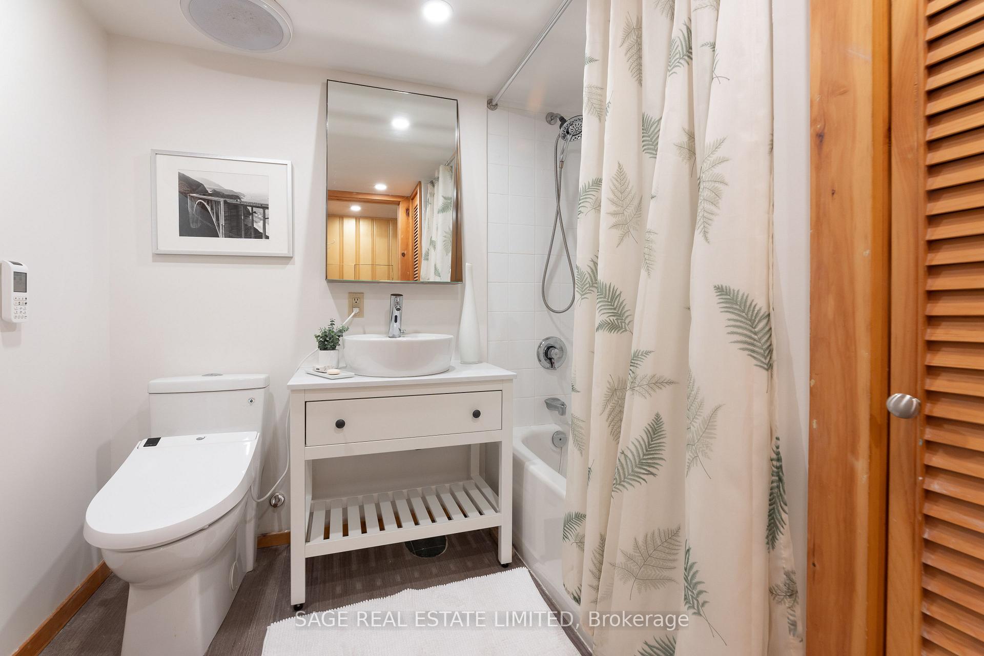 Photo 42 of 43 Oriole Road, Toronto, Yonge-St. Clair — HOMEH