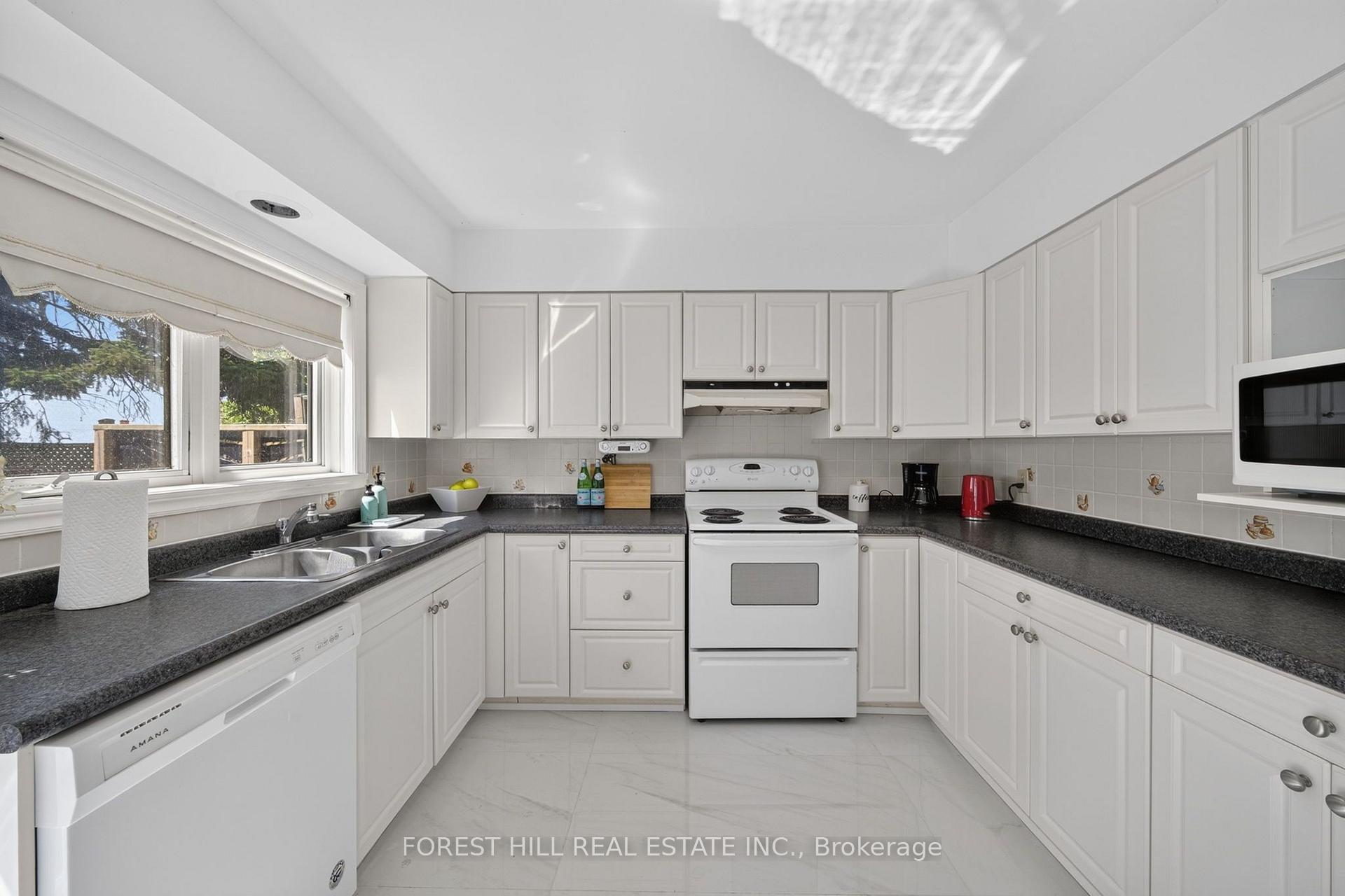 Photo 9 of 2999 Lakeside Drive, Severn, Washago — HOMEH