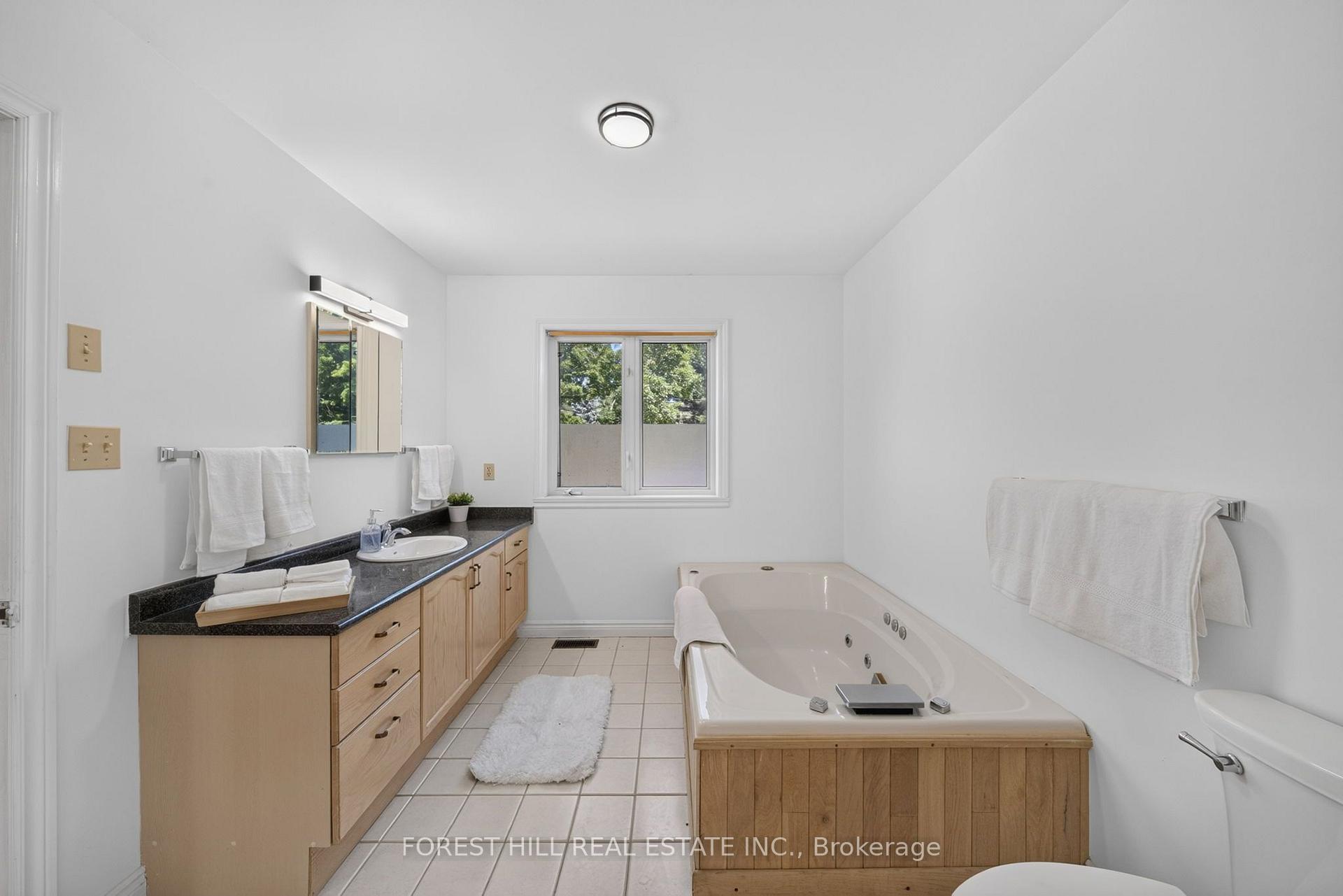 Photo 15 of 2999 Lakeside Drive, Severn, Washago — HOMEH
