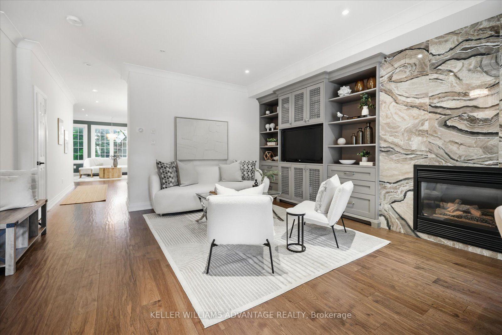 Photo 4 of 128 Boardwalk Drive, Toronto, The Beaches — HOMEH