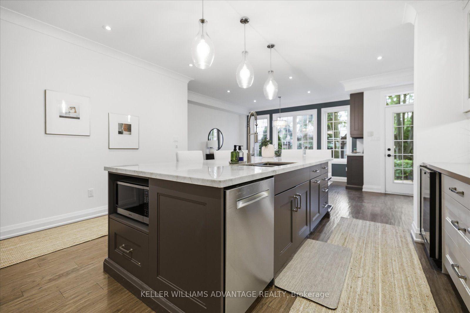 Photo 8 of 128 Boardwalk Drive, Toronto, The Beaches — HOMEH