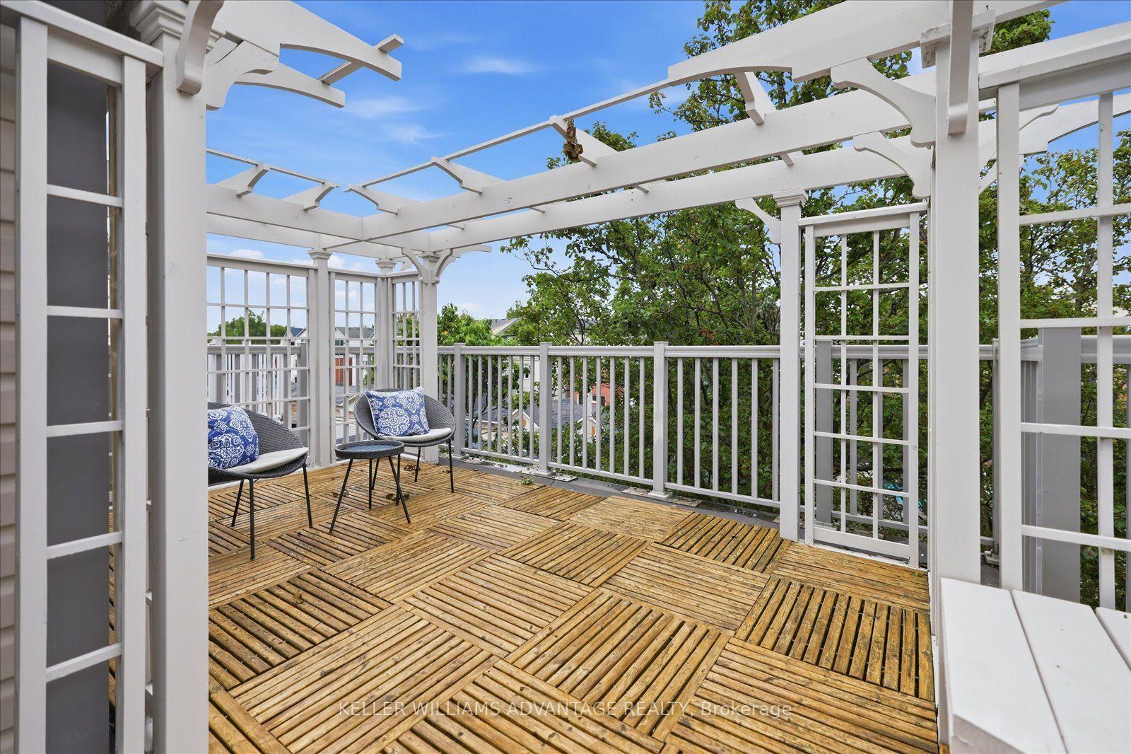 Photo 32 of 128 Boardwalk Drive, Toronto, The Beaches — HOMEH