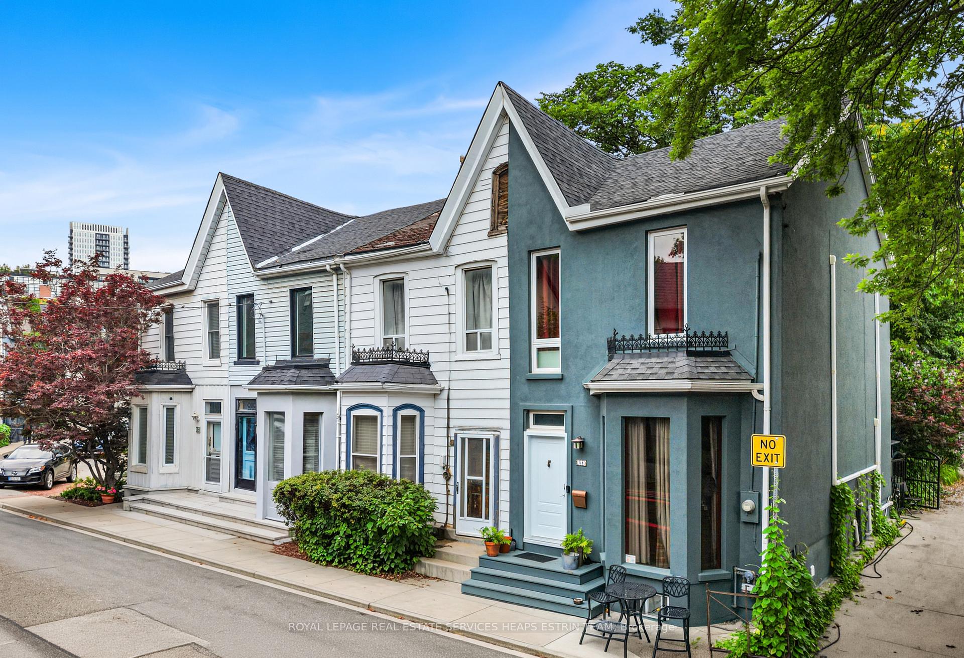 Photo 3 of 13 Bright Street, Toronto, Moss Park — HOMEH