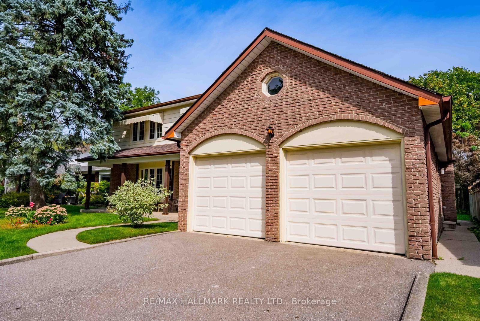 Photo 3 of 27 Sir Gawaine Place, Markham, Markham Village — HOMEH