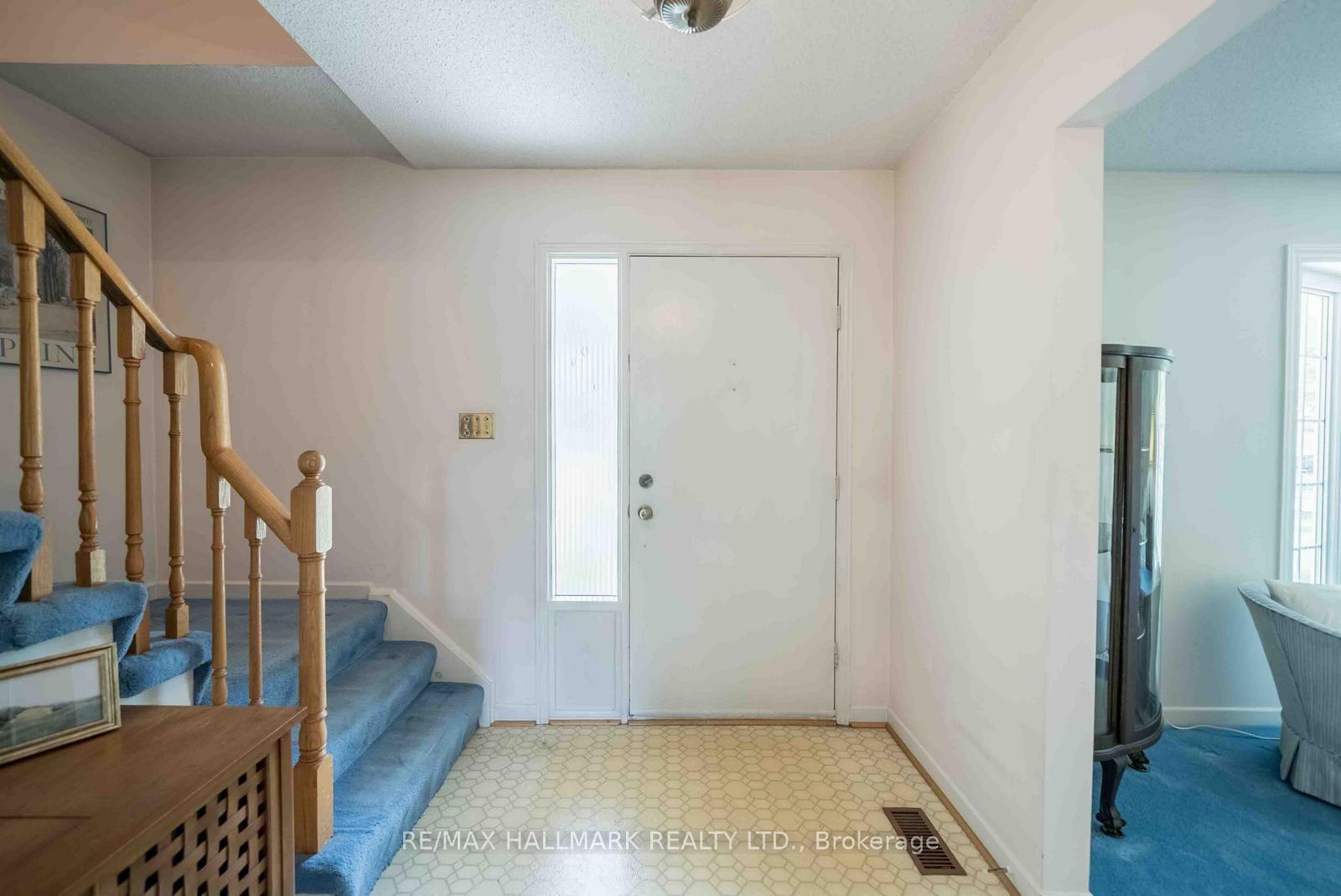 Photo 8 of 27 Sir Gawaine Place, Markham, Markham Village — HOMEH