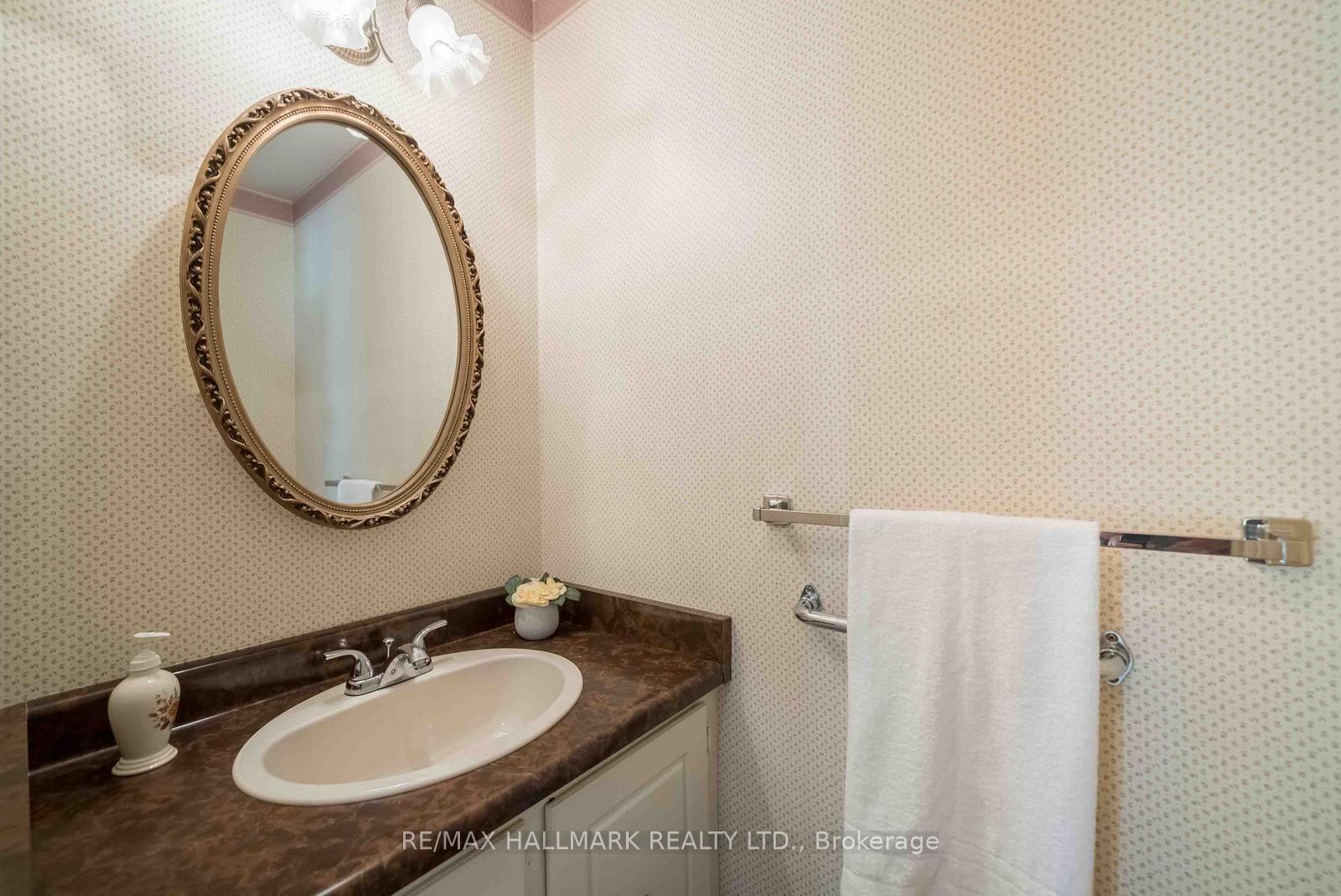 Photo 19 of 27 Sir Gawaine Place, Markham, Markham Village — HOMEH