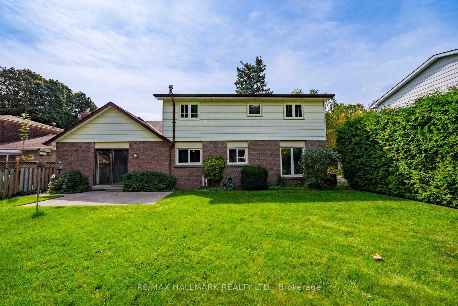 Photo 35 of 27 Sir Gawaine Place, Markham, Markham Village — HOMEH