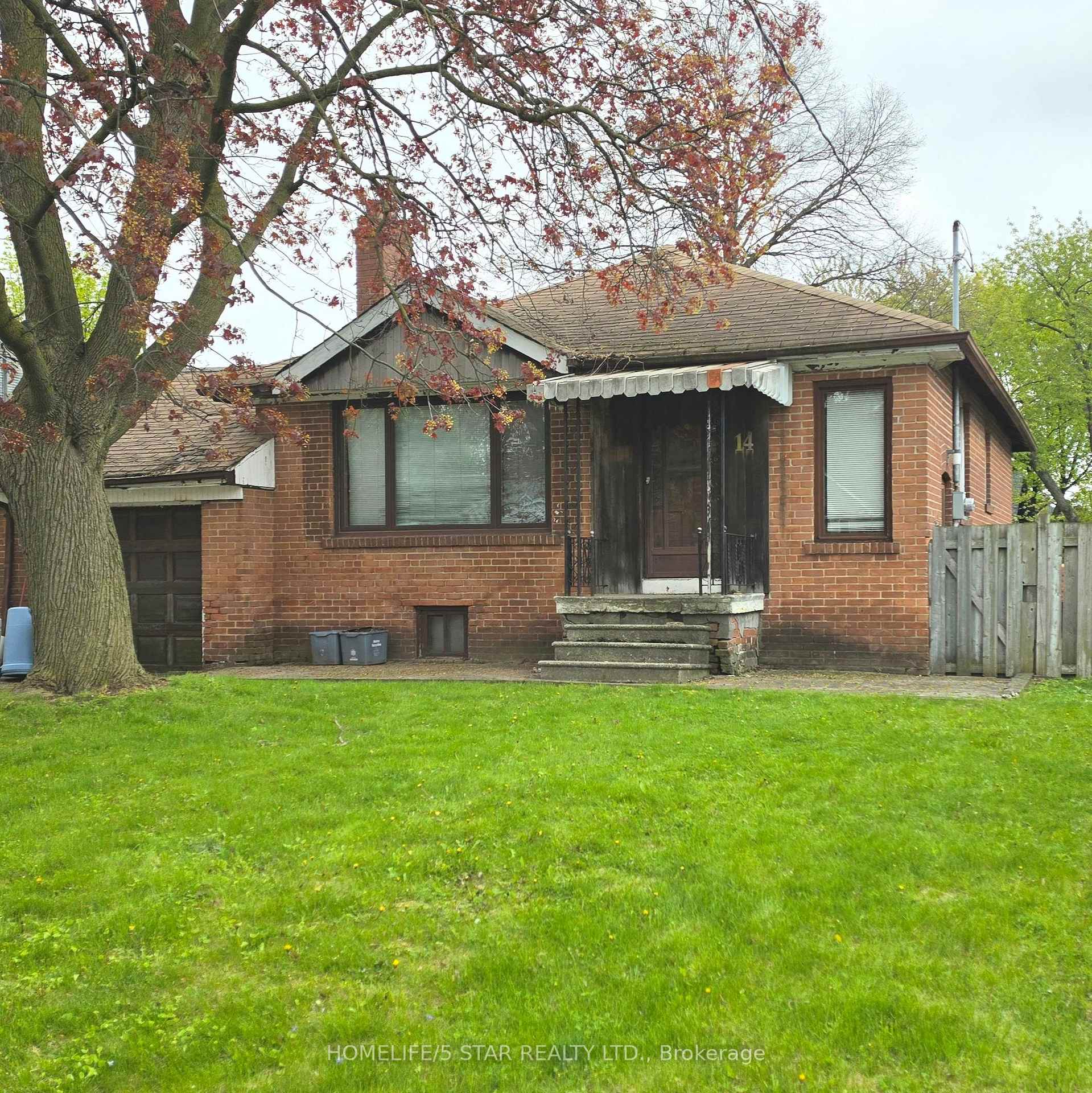 Front of 14 Northglen Avenue