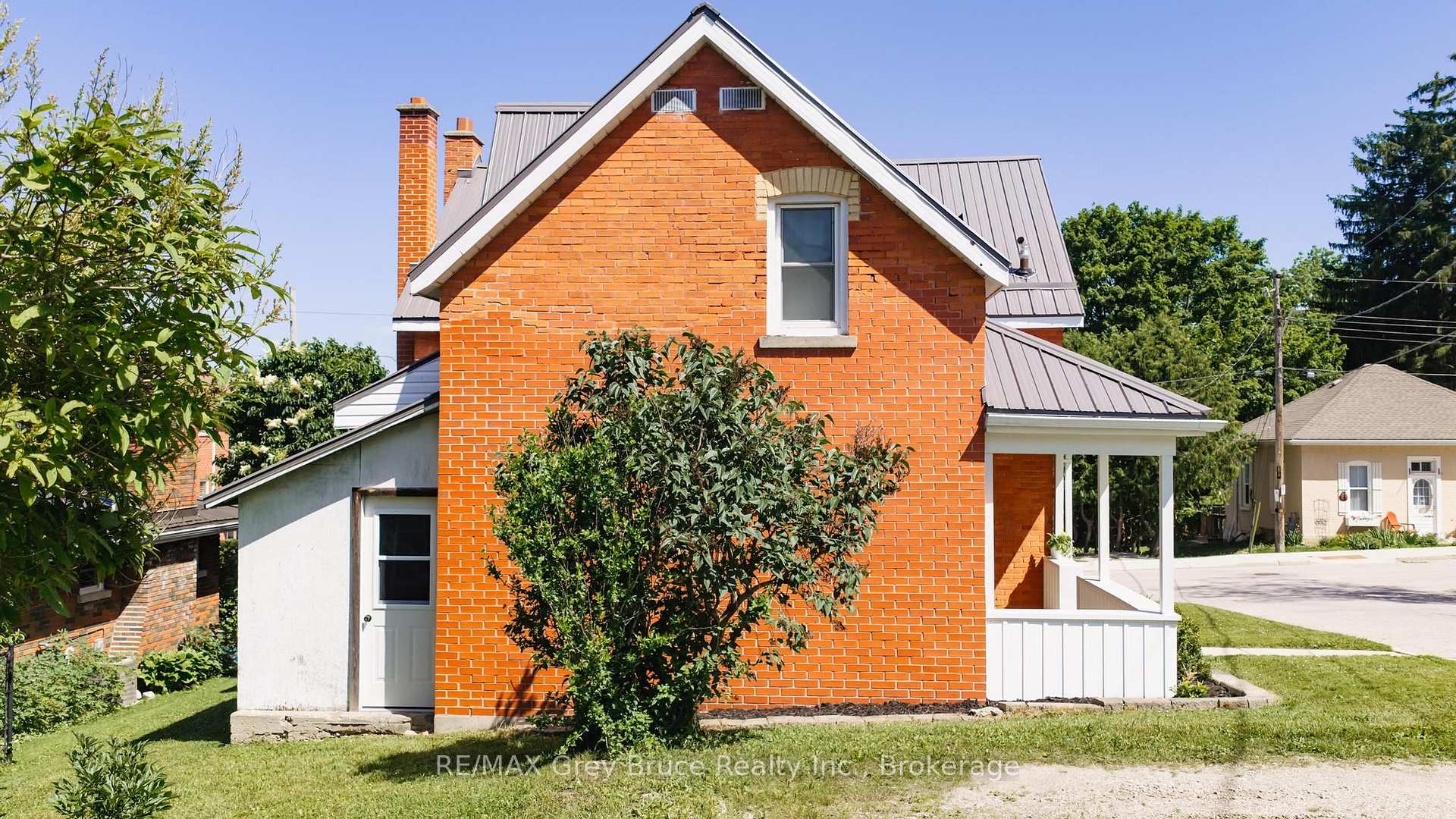 Photo 2 of 53 3rd Street S, Arran-Elderslie — HOMEH