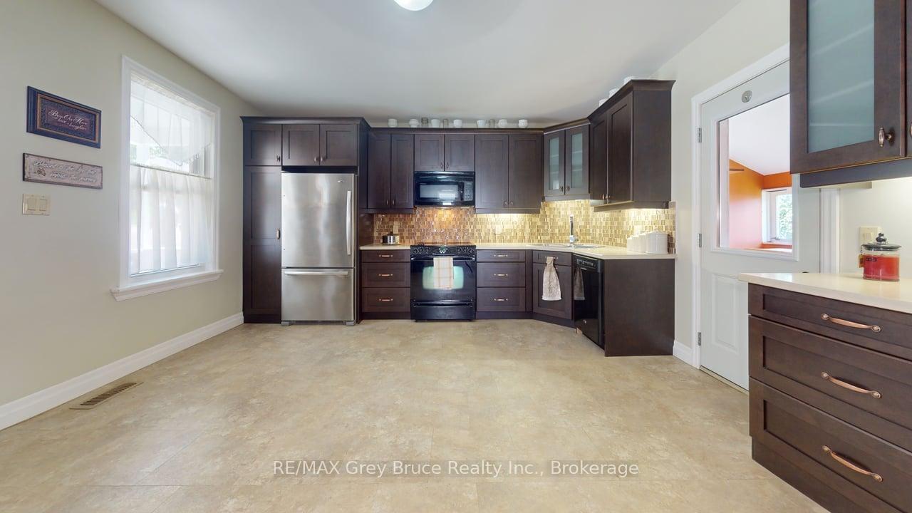 Photo 9 of 53 3rd Street S, Arran-Elderslie — HOMEH
