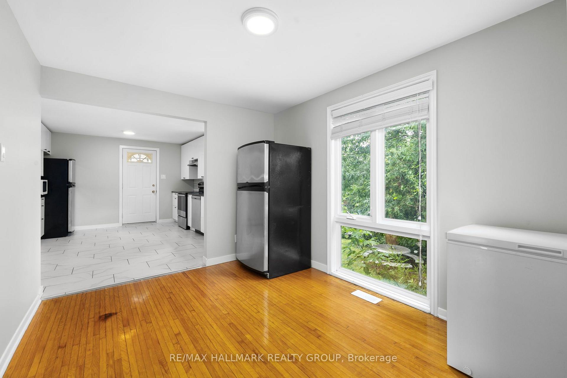 Photo 9 of 84 Chesterton Drive, Ottawa, Borden Farm/Stewart Farm/Carleton Heights/Parkwood Hills — HOMEH