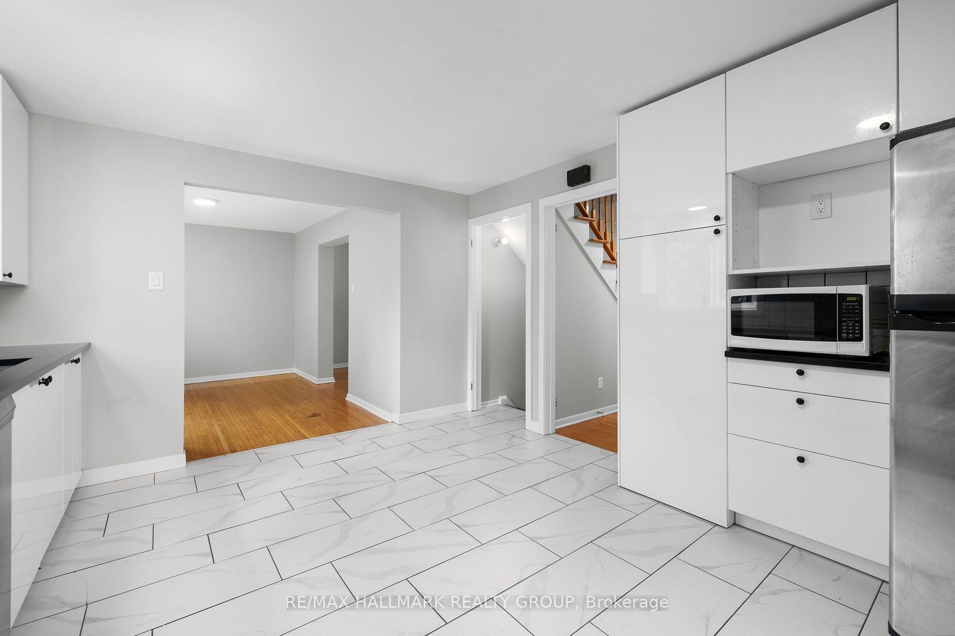 Photo 13 of 84 Chesterton Drive, Ottawa, Borden Farm/Stewart Farm/Carleton Heights/Parkwood Hills — HOMEH