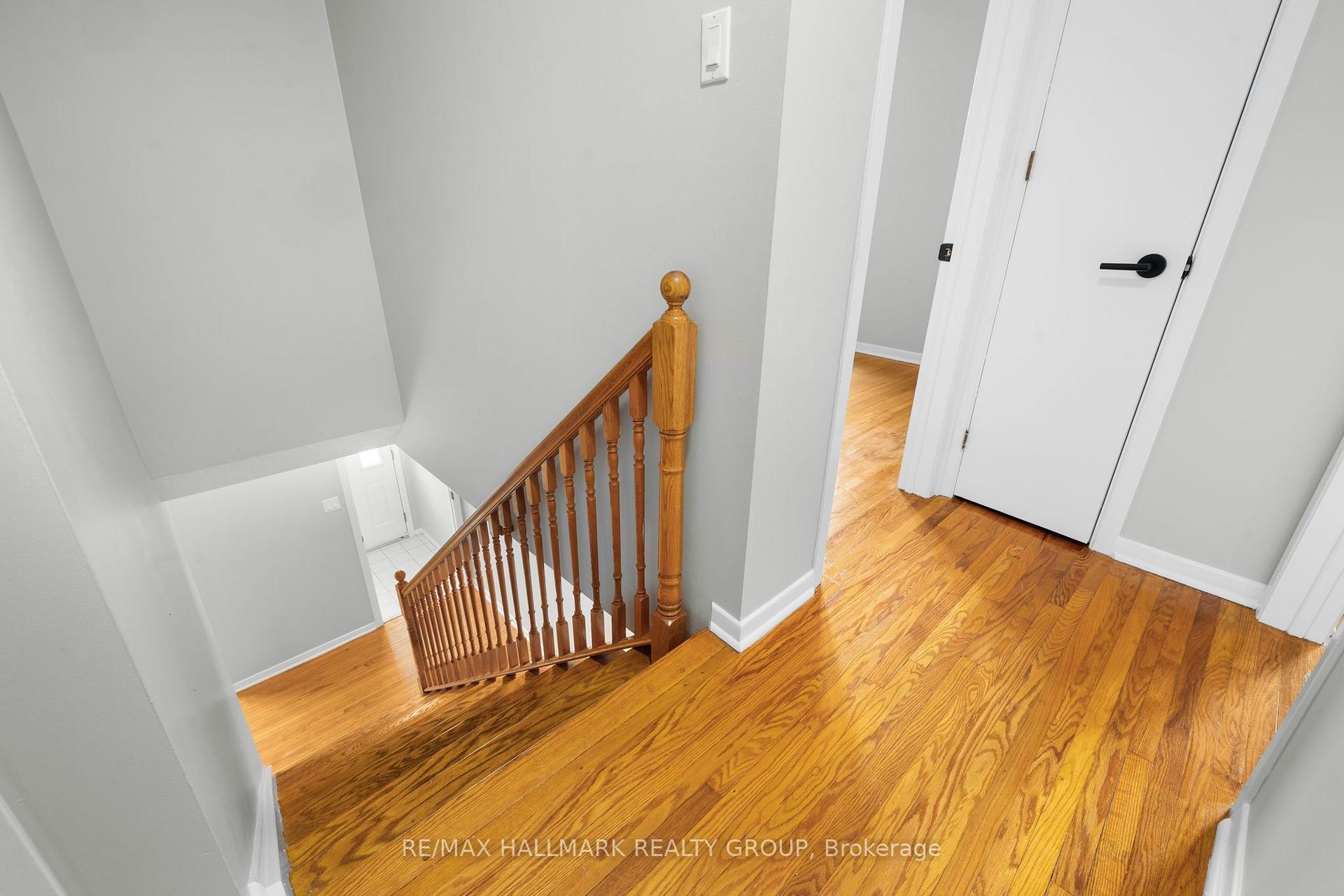 Photo 17 of 84 Chesterton Drive, Ottawa, Borden Farm/Stewart Farm/Carleton Heights/Parkwood Hills — HOMEH