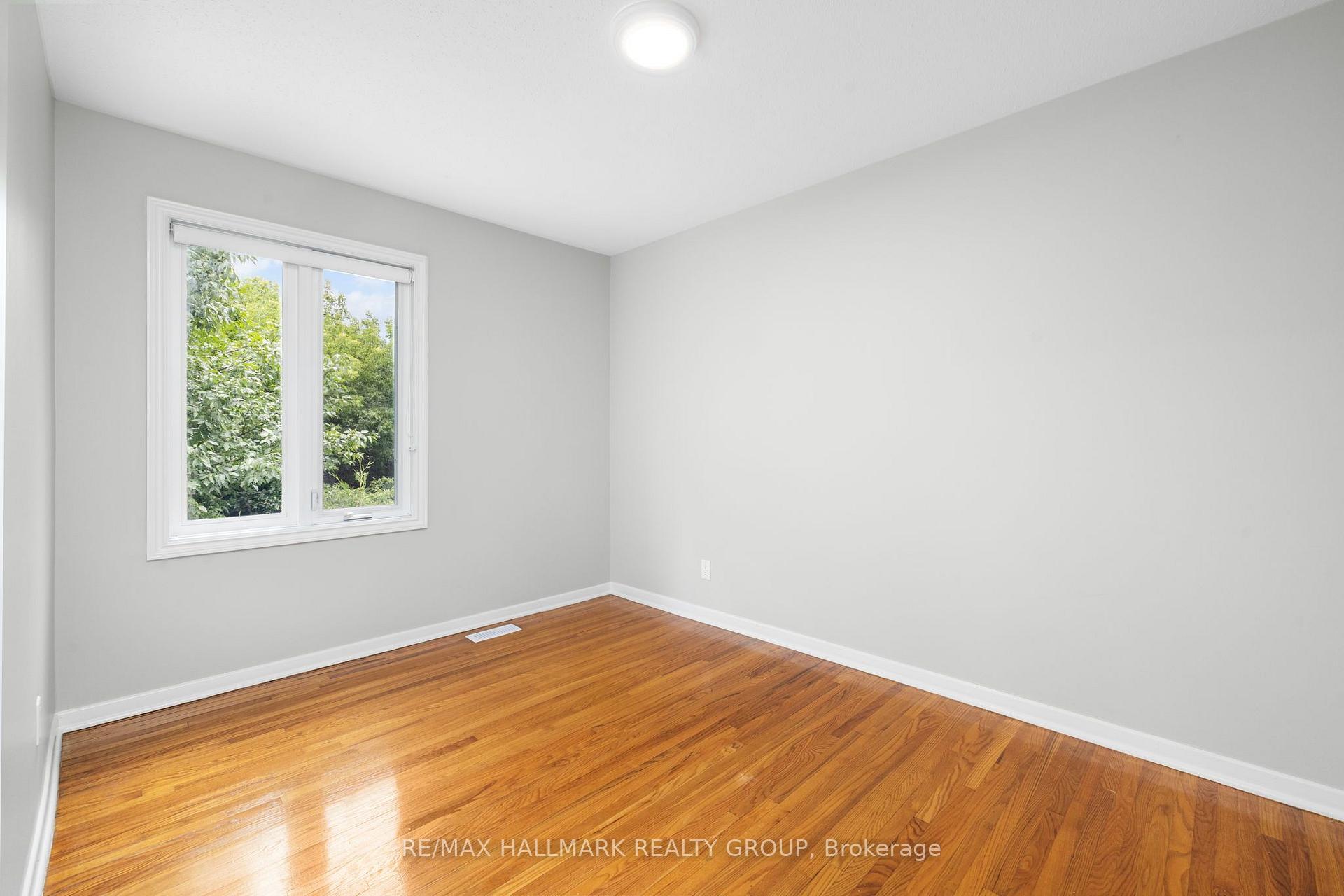 Photo 20 of 84 Chesterton Drive, Ottawa, Borden Farm/Stewart Farm/Carleton Heights/Parkwood Hills — HOMEH