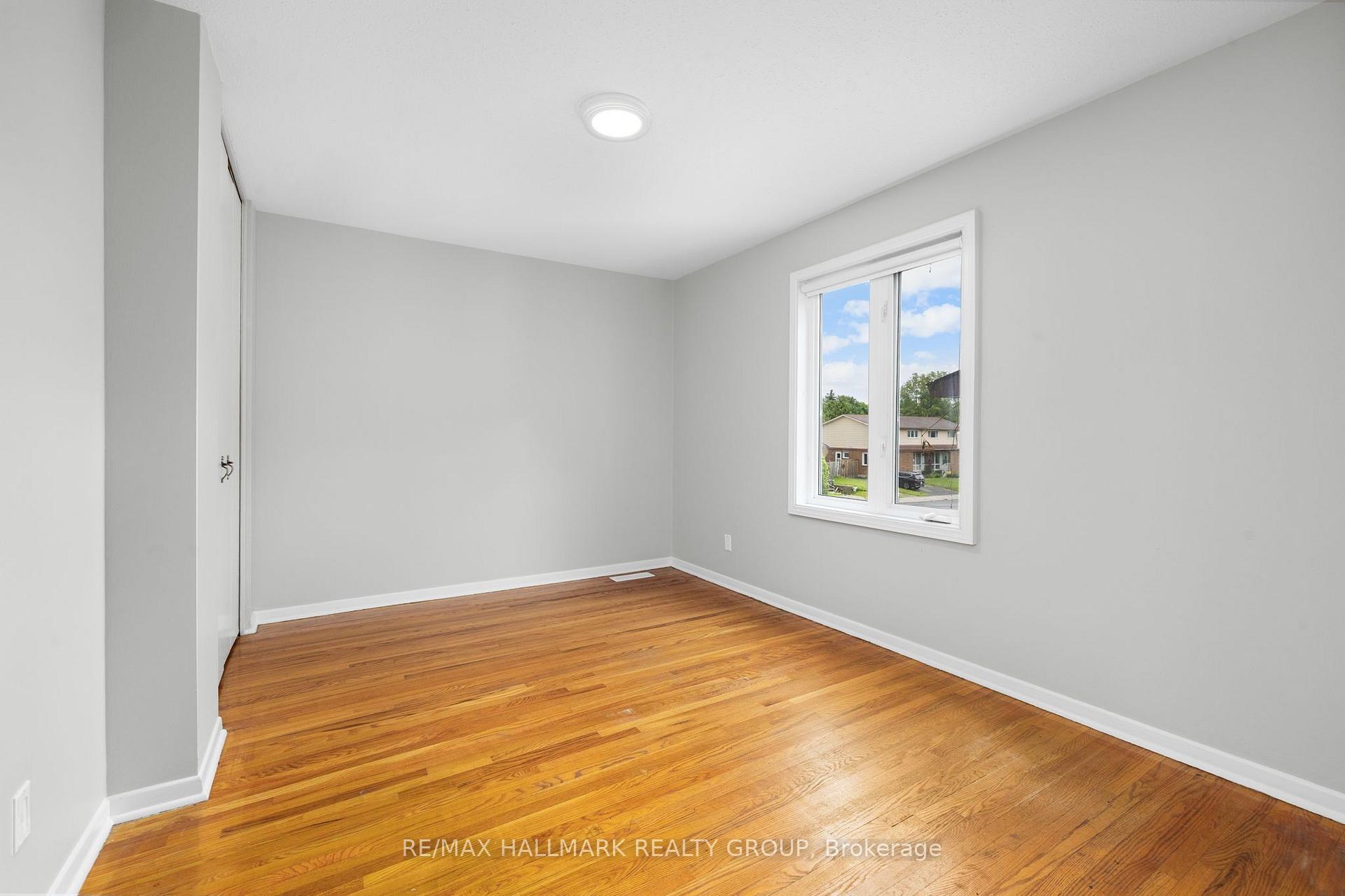 Photo 22 of 84 Chesterton Drive, Ottawa, Borden Farm/Stewart Farm/Carleton Heights/Parkwood Hills — HOMEH